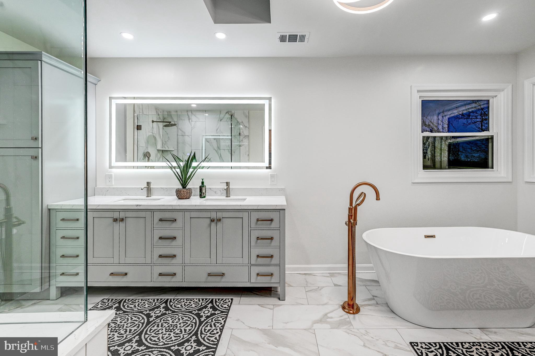 WESTSIDE - Residential