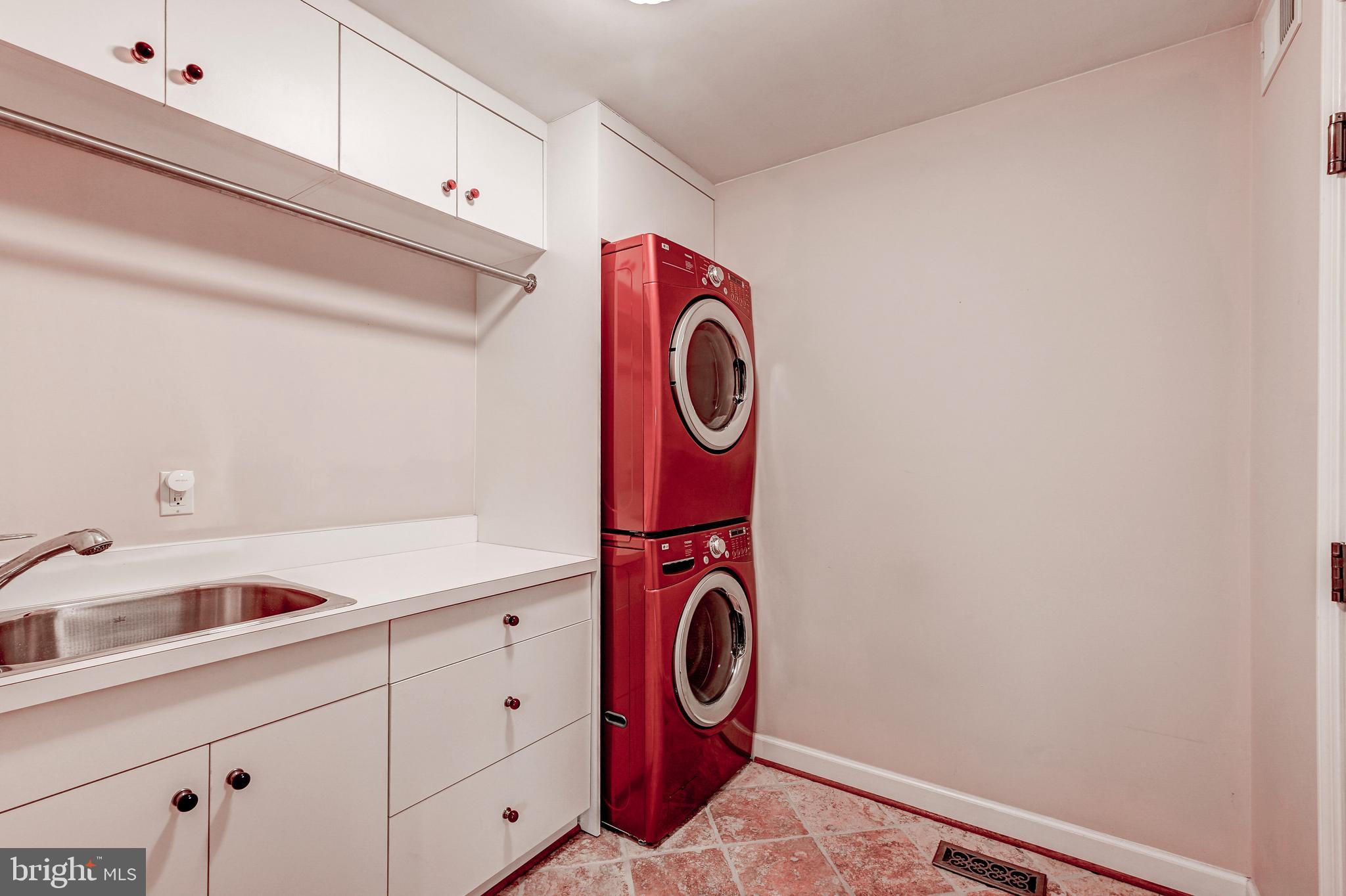 WESTSIDE - Residential