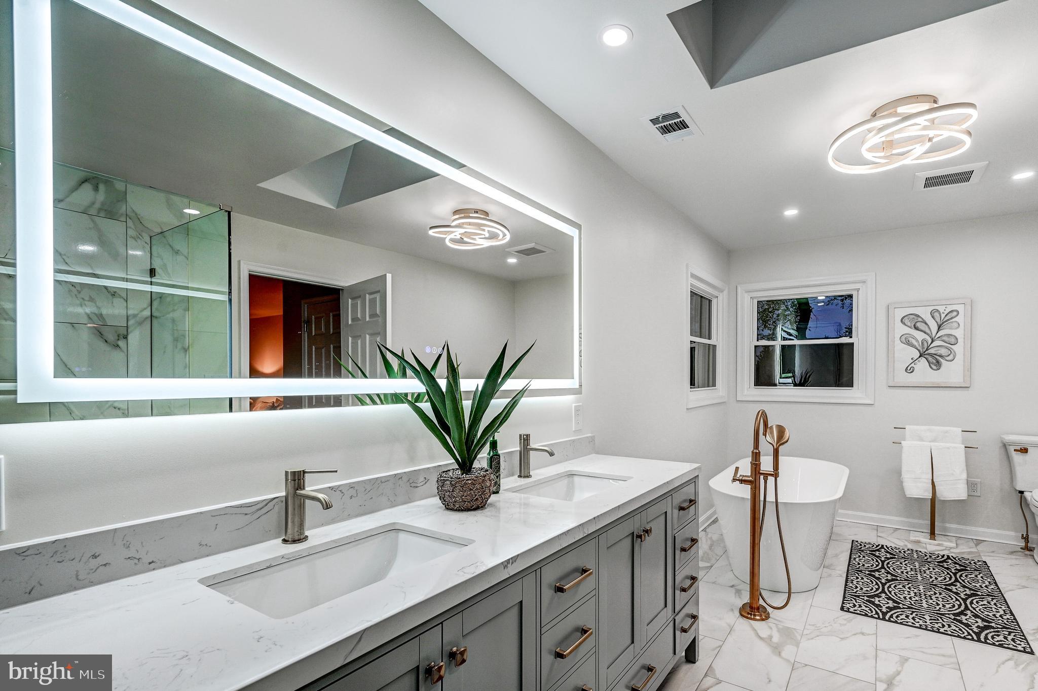 WESTSIDE - Residential