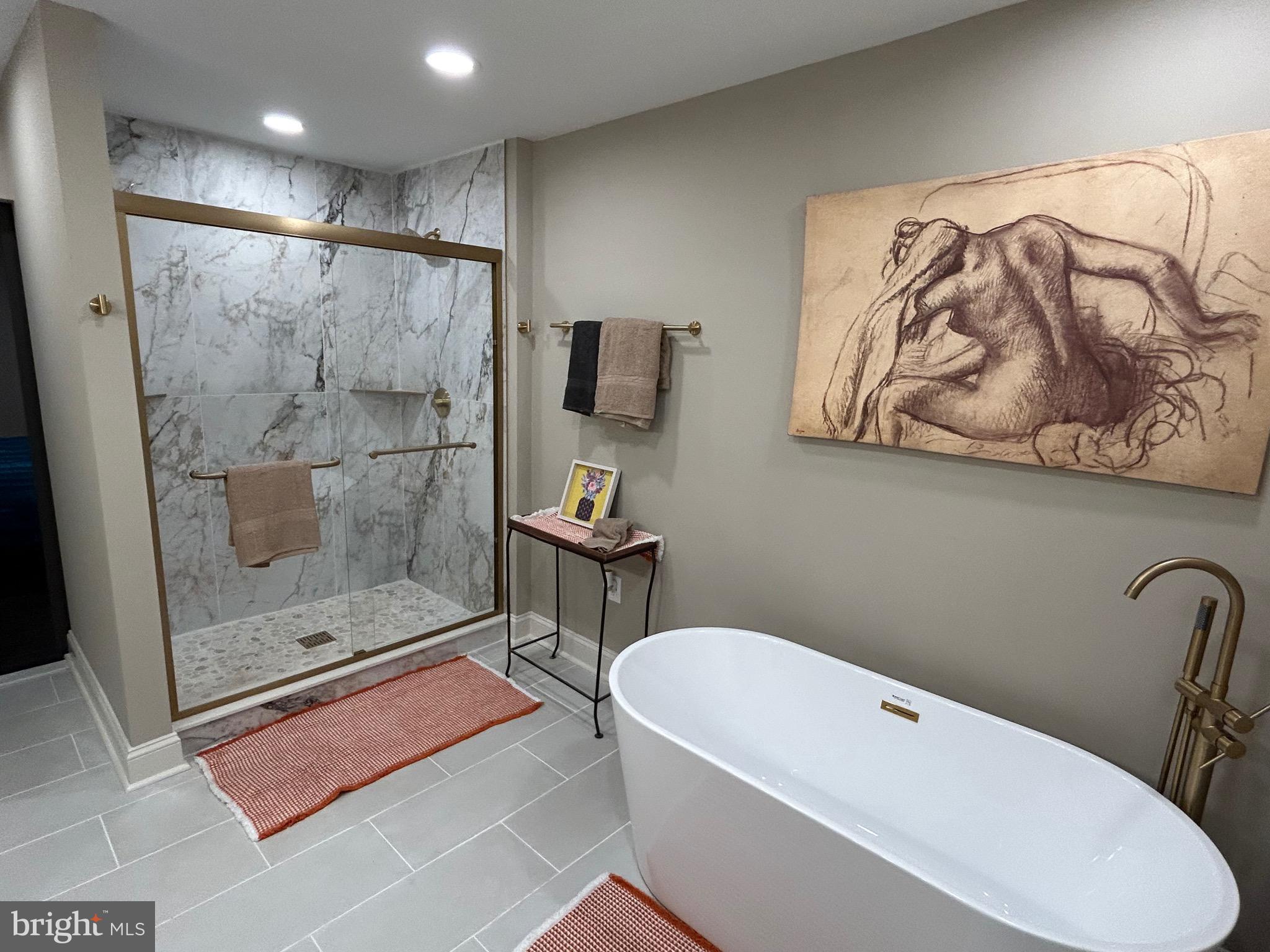 HILLSMERE SHORES - Residential