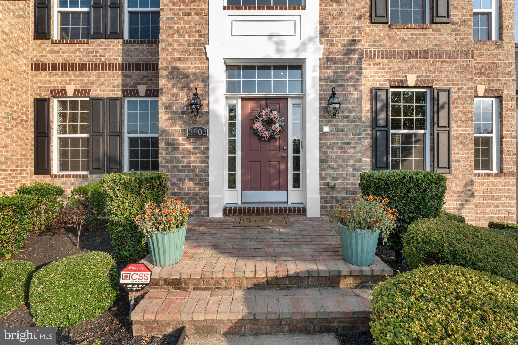 3902 PRESIDENTIAL GOLF DRIVE