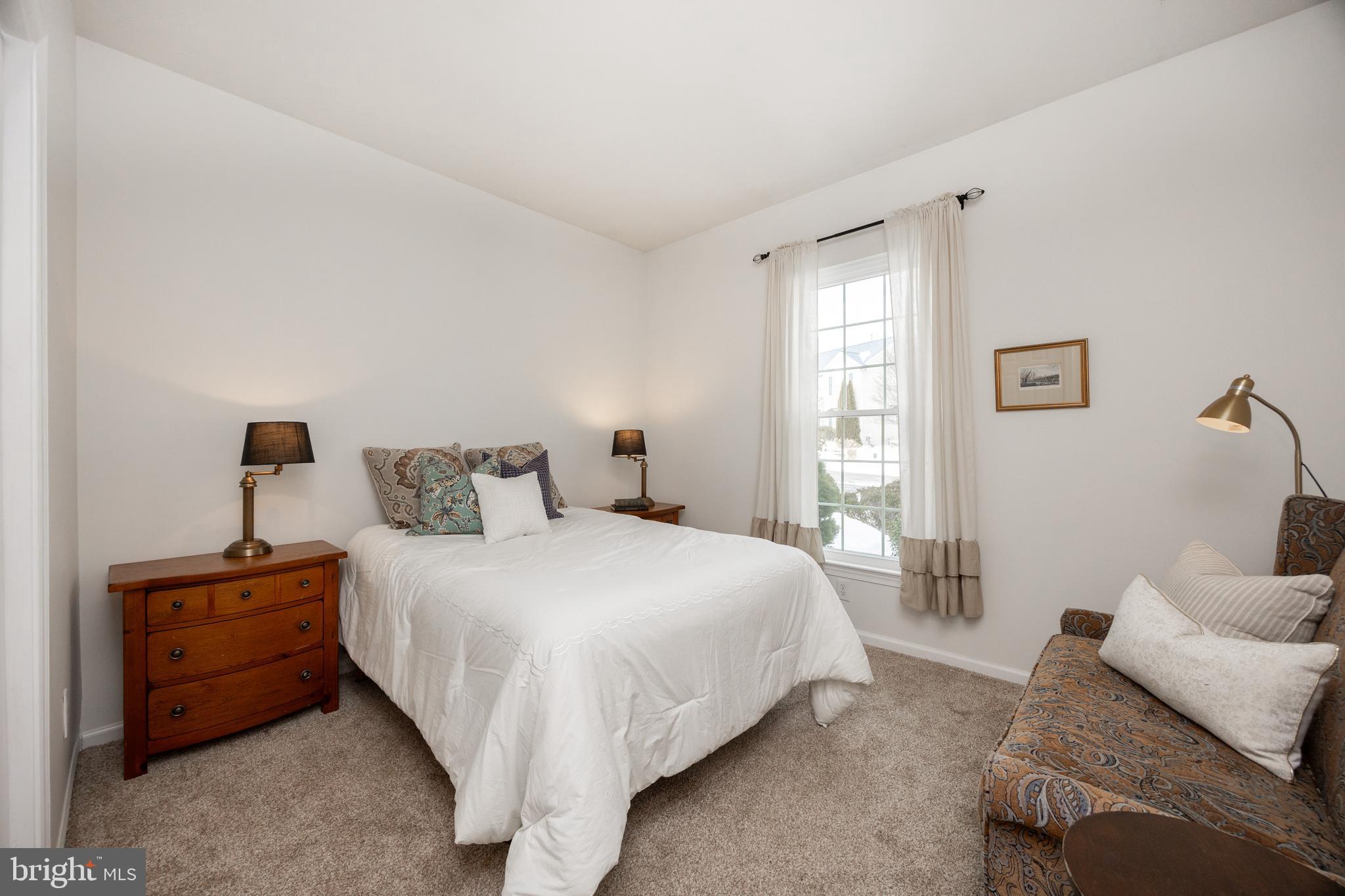 BRANFORD VILLAGE - Residential