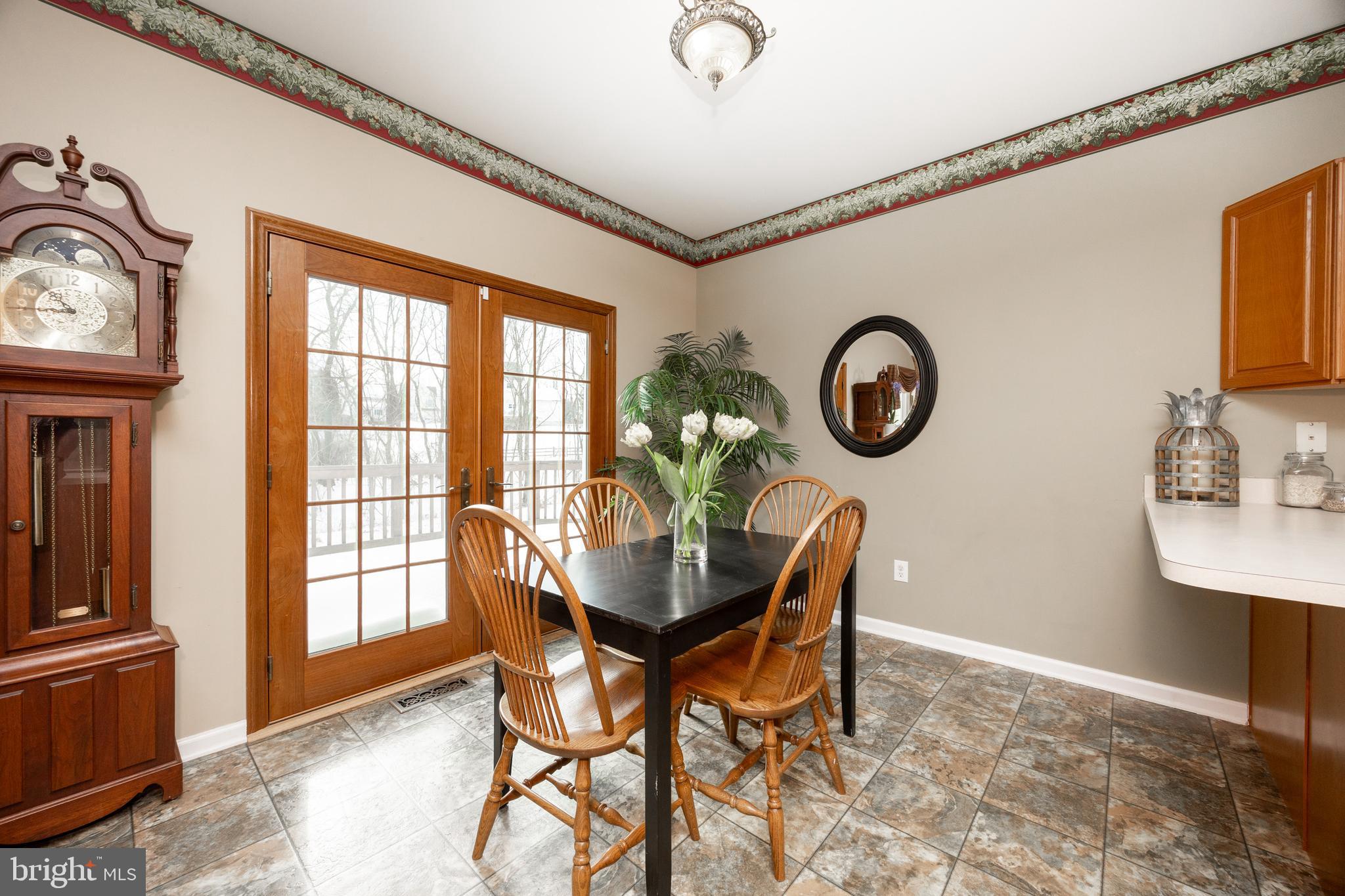 BRANFORD VILLAGE - Residential