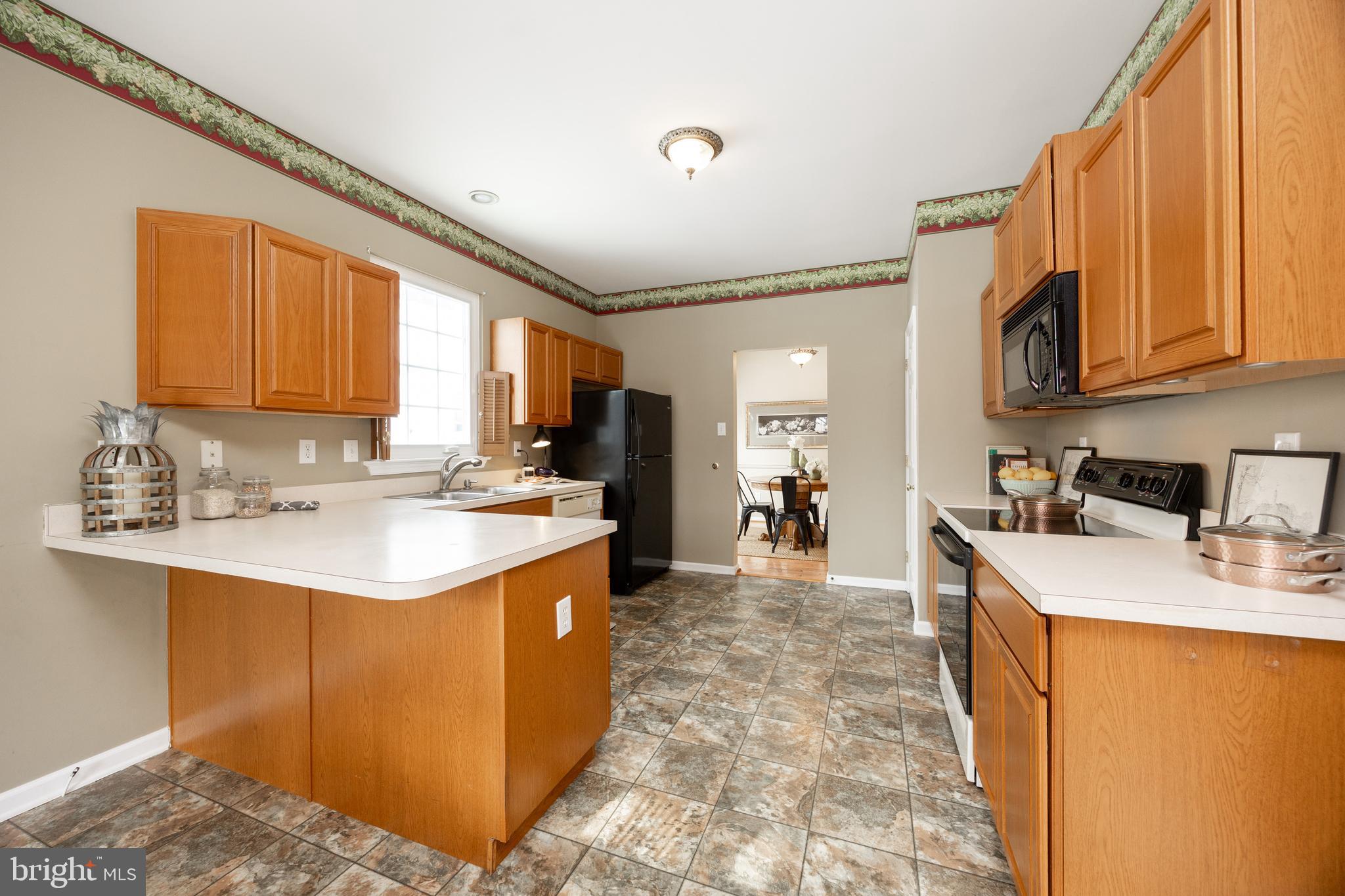 BRANFORD VILLAGE - Residential