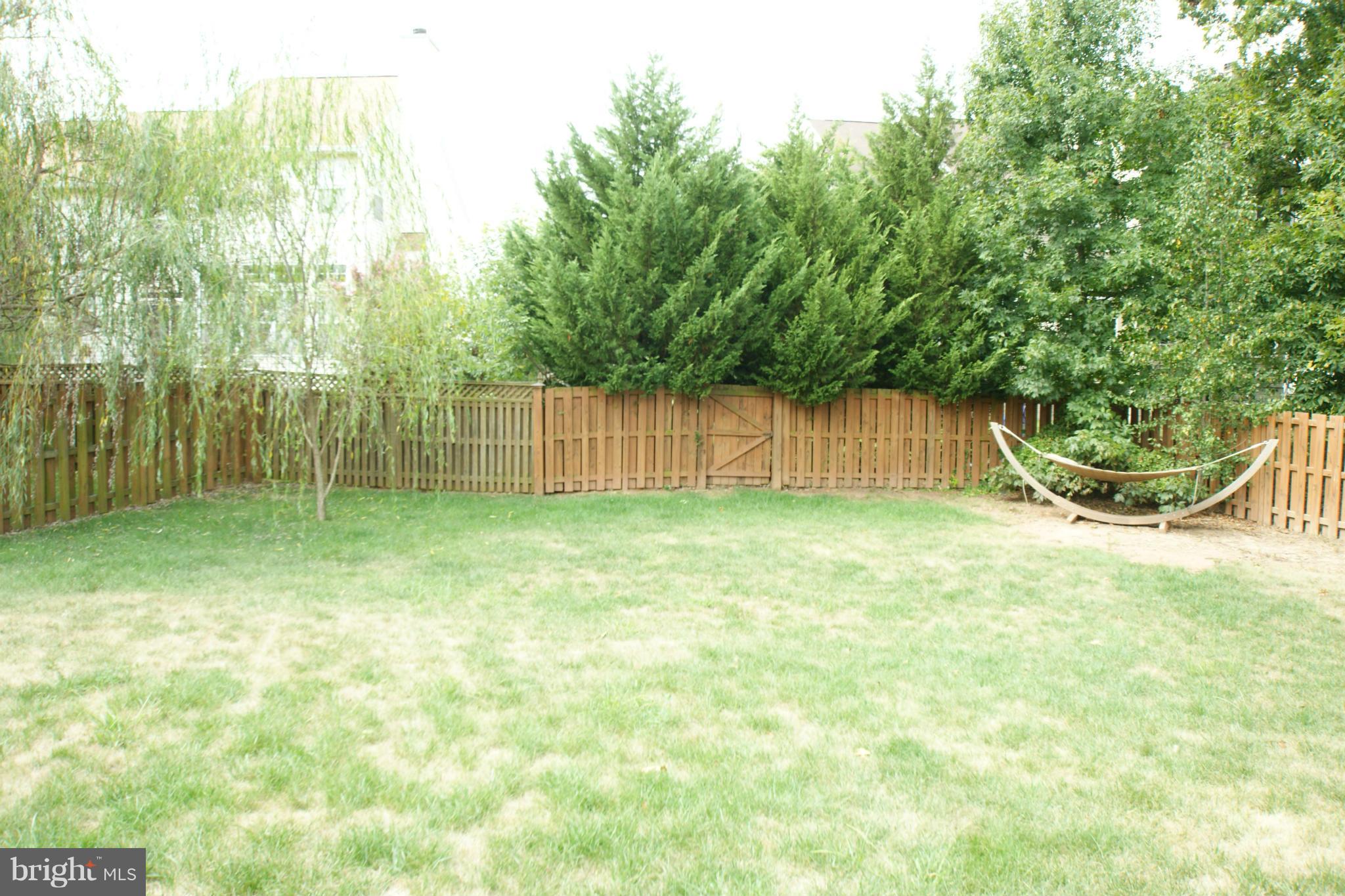 POTOMAC CROSSING - Residential Lease