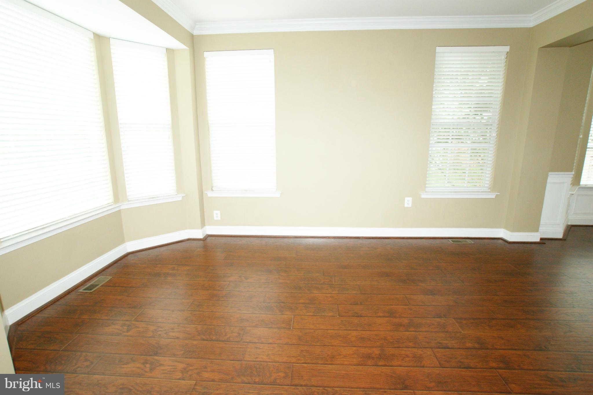 POTOMAC CROSSING - Residential Lease