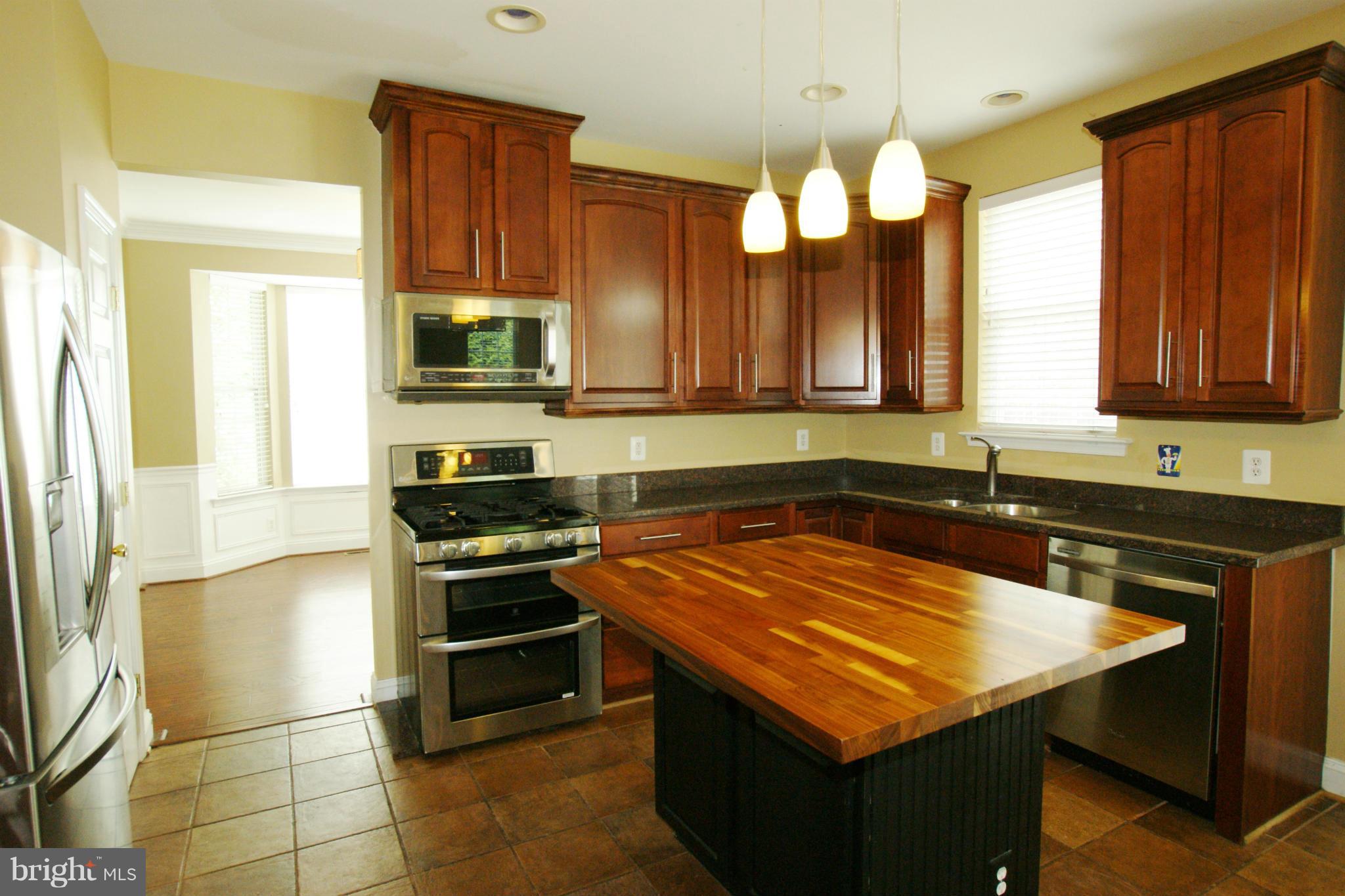 POTOMAC CROSSING - Residential Lease