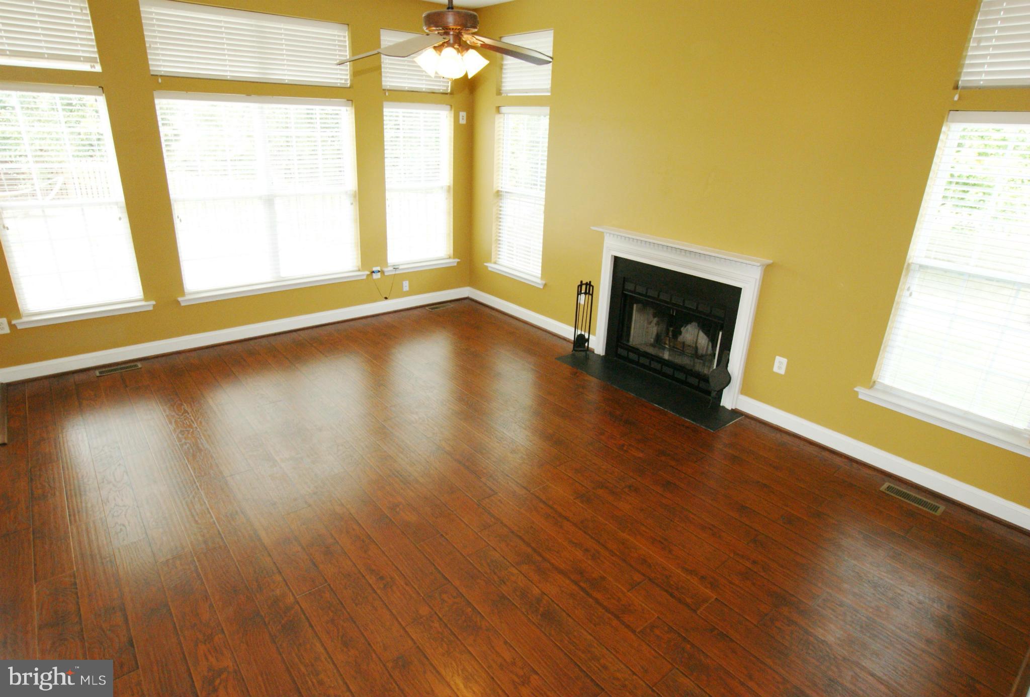 POTOMAC CROSSING - Residential Lease