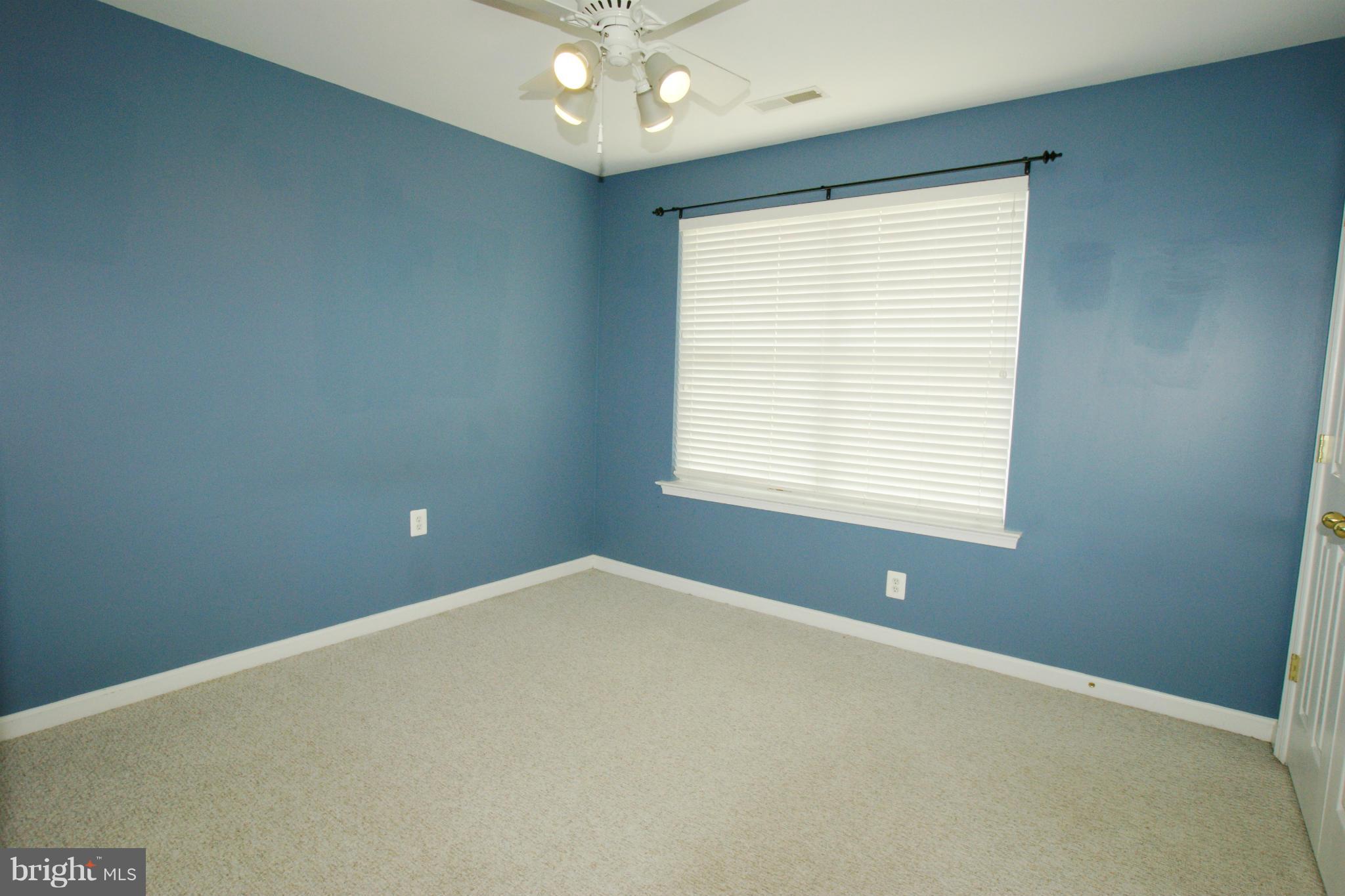 POTOMAC CROSSING - Residential Lease