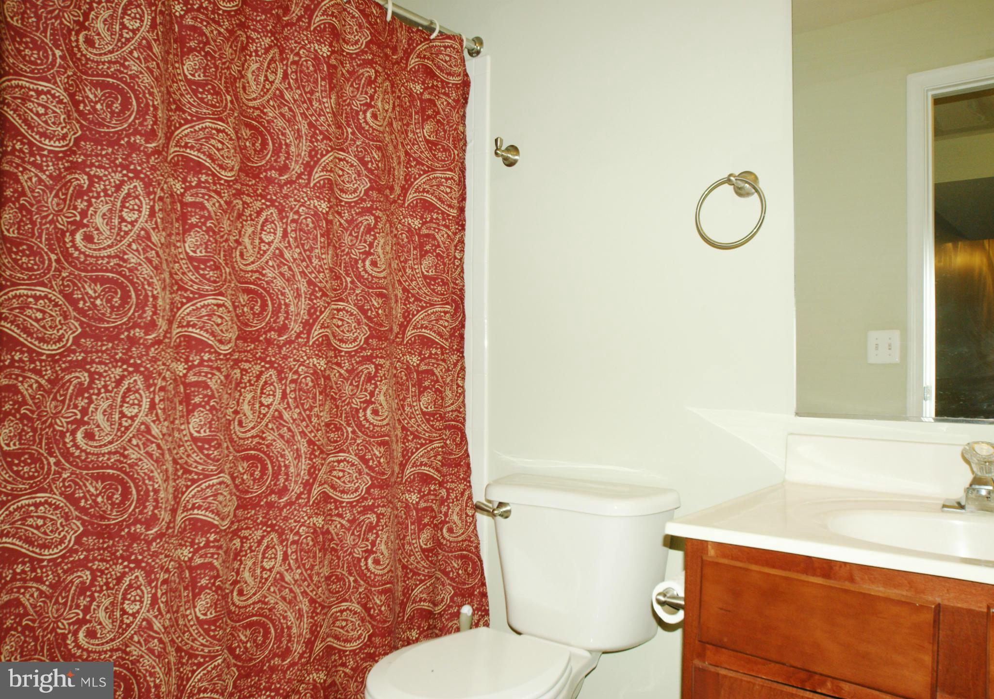 POTOMAC CROSSING - Residential Lease