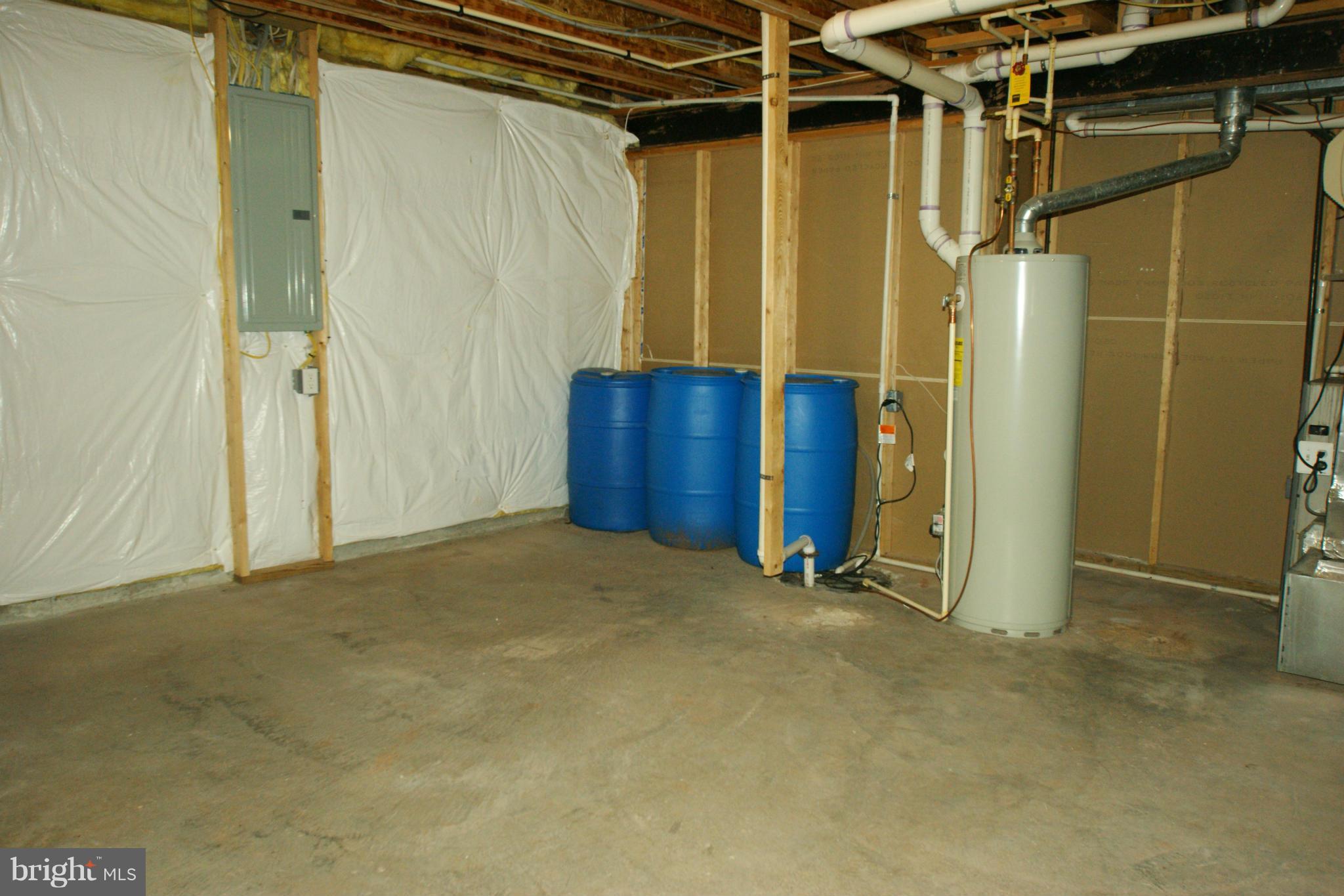 POTOMAC CROSSING - Residential Lease