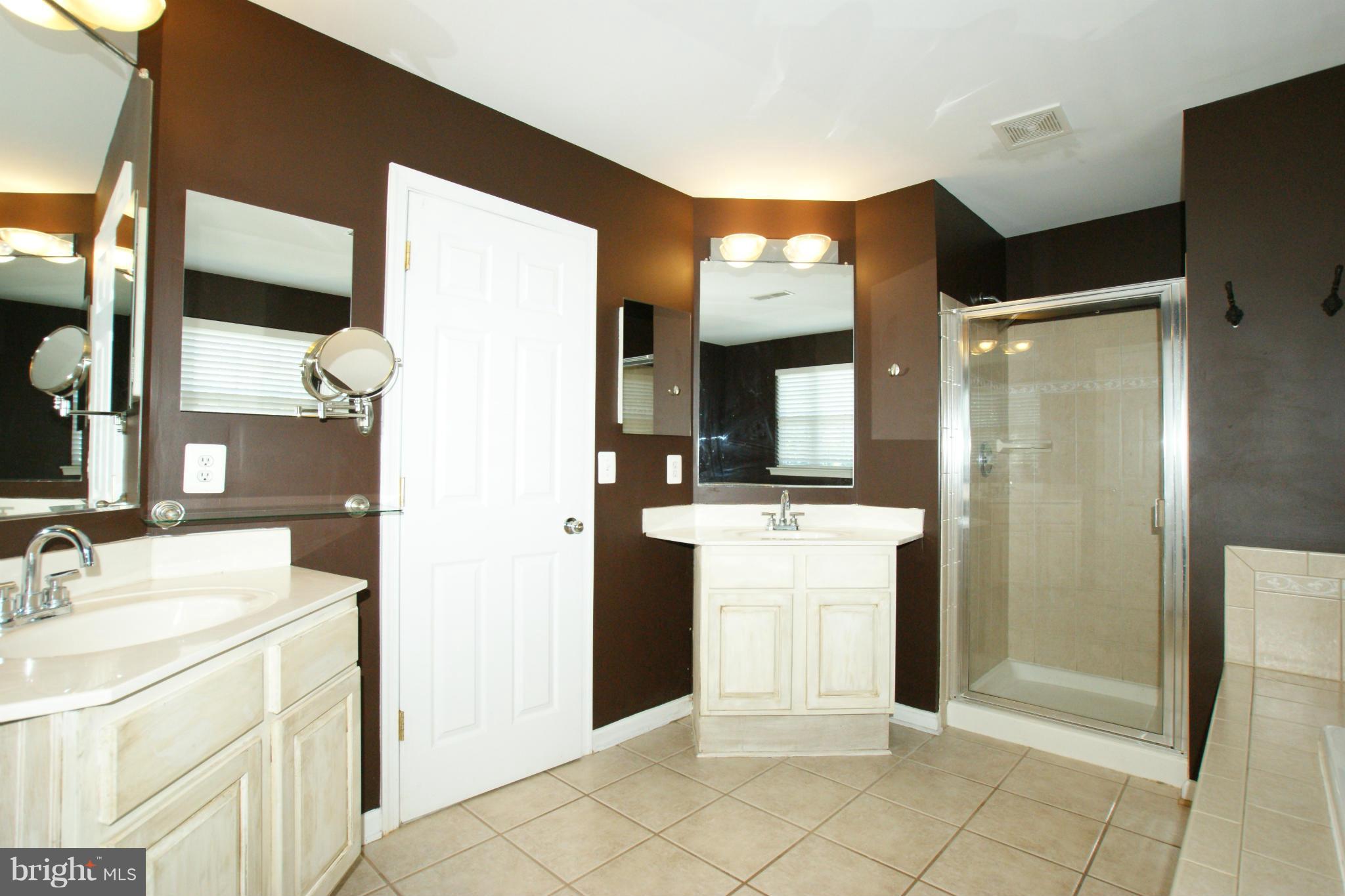 POTOMAC CROSSING - Residential Lease