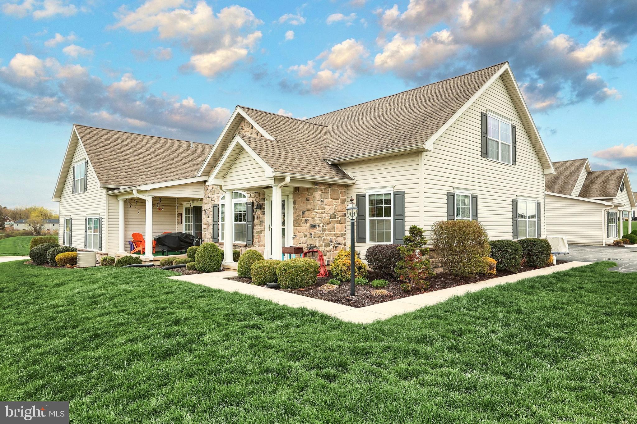 JACKSON HEIGHTS - Residential