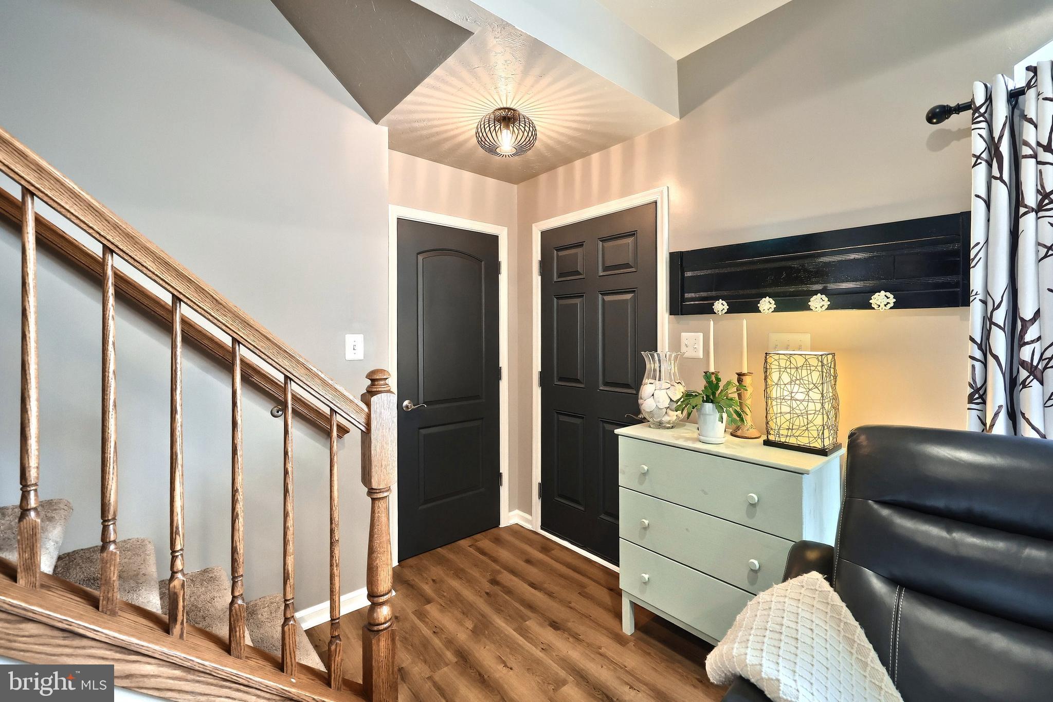 JACKSON HEIGHTS - Residential