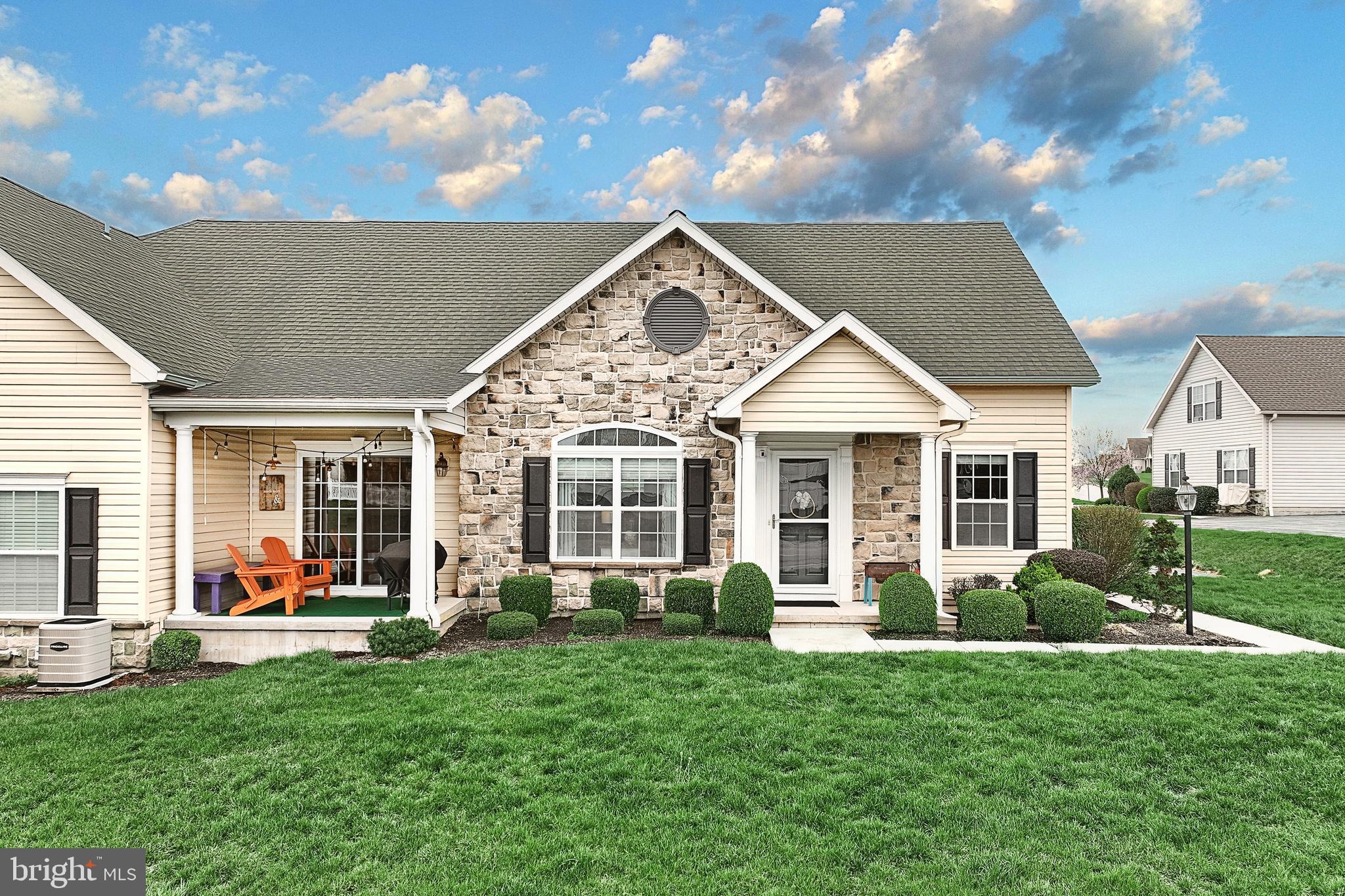 JACKSON HEIGHTS - Residential