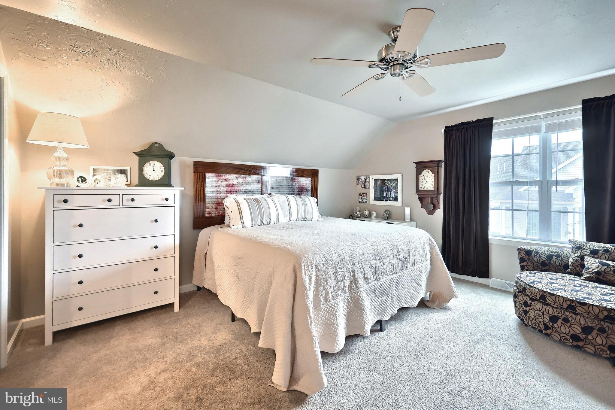 JACKSON HEIGHTS - Residential