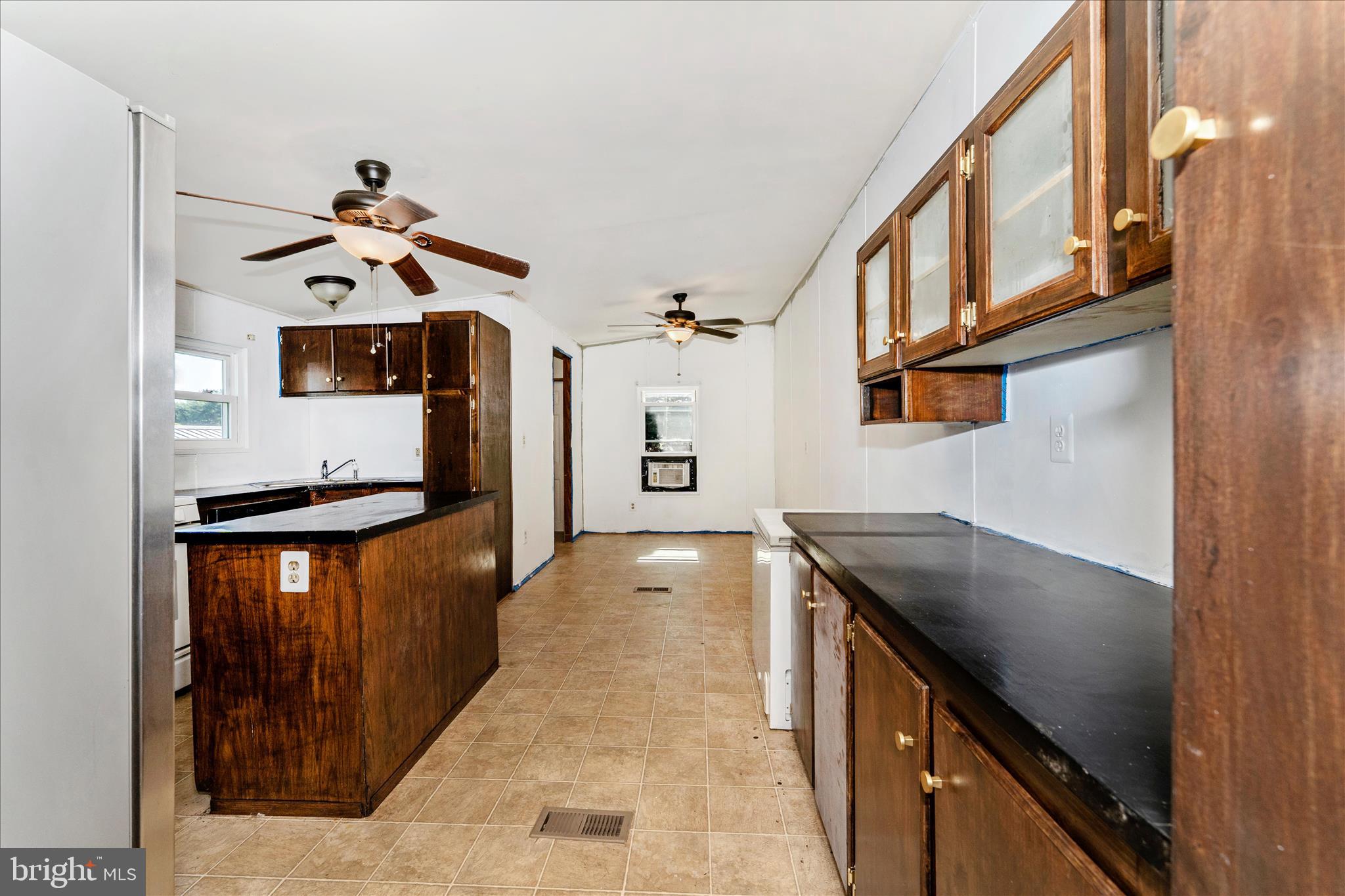 HIGHLAND MANOR - Residential