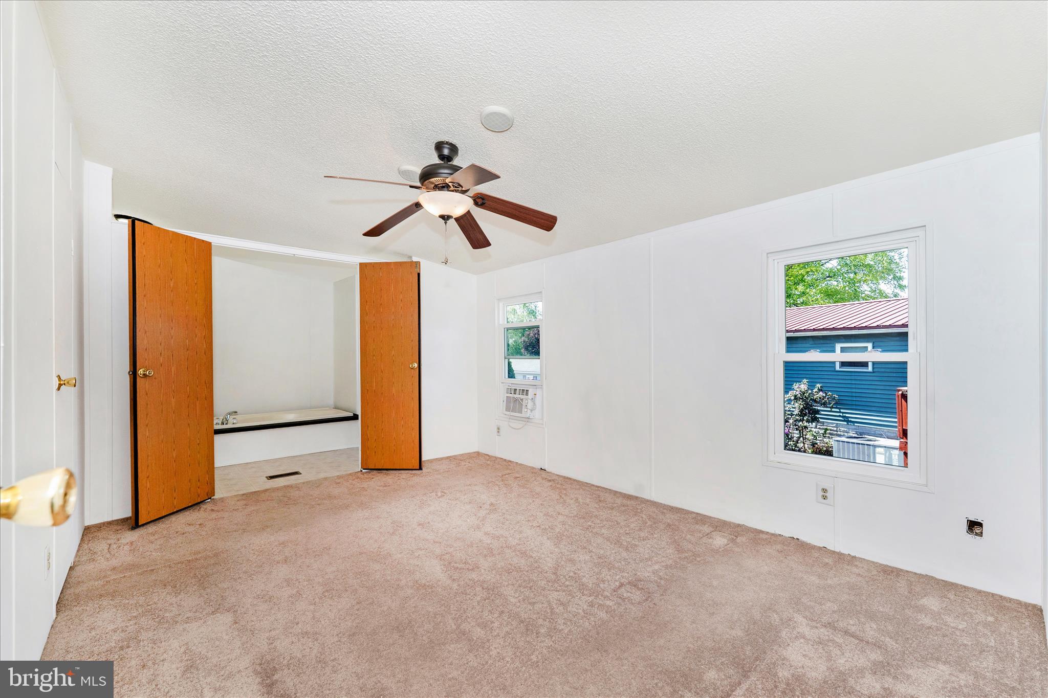 HIGHLAND MANOR - Residential