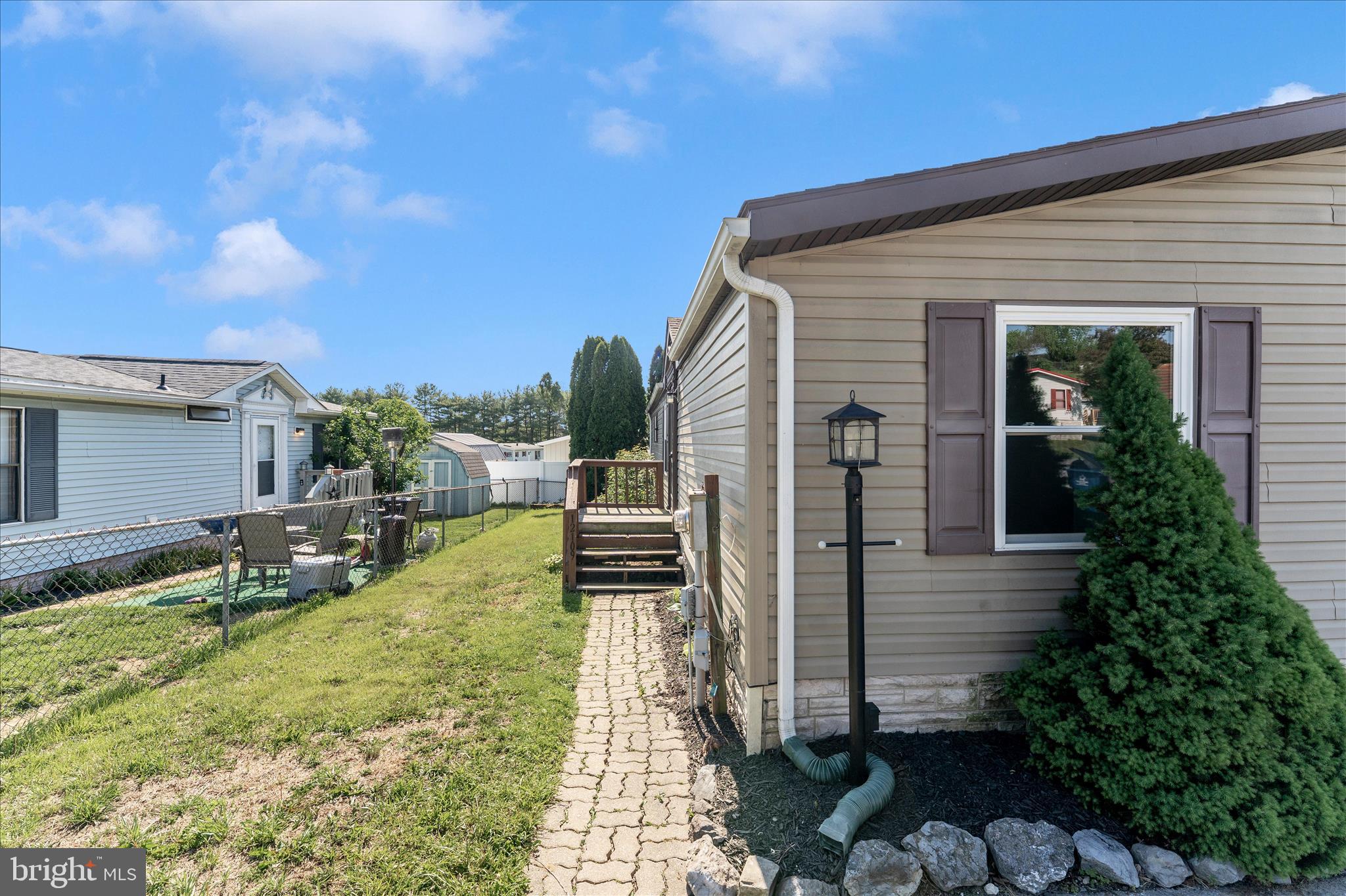 HIGHLAND MANOR - Residential