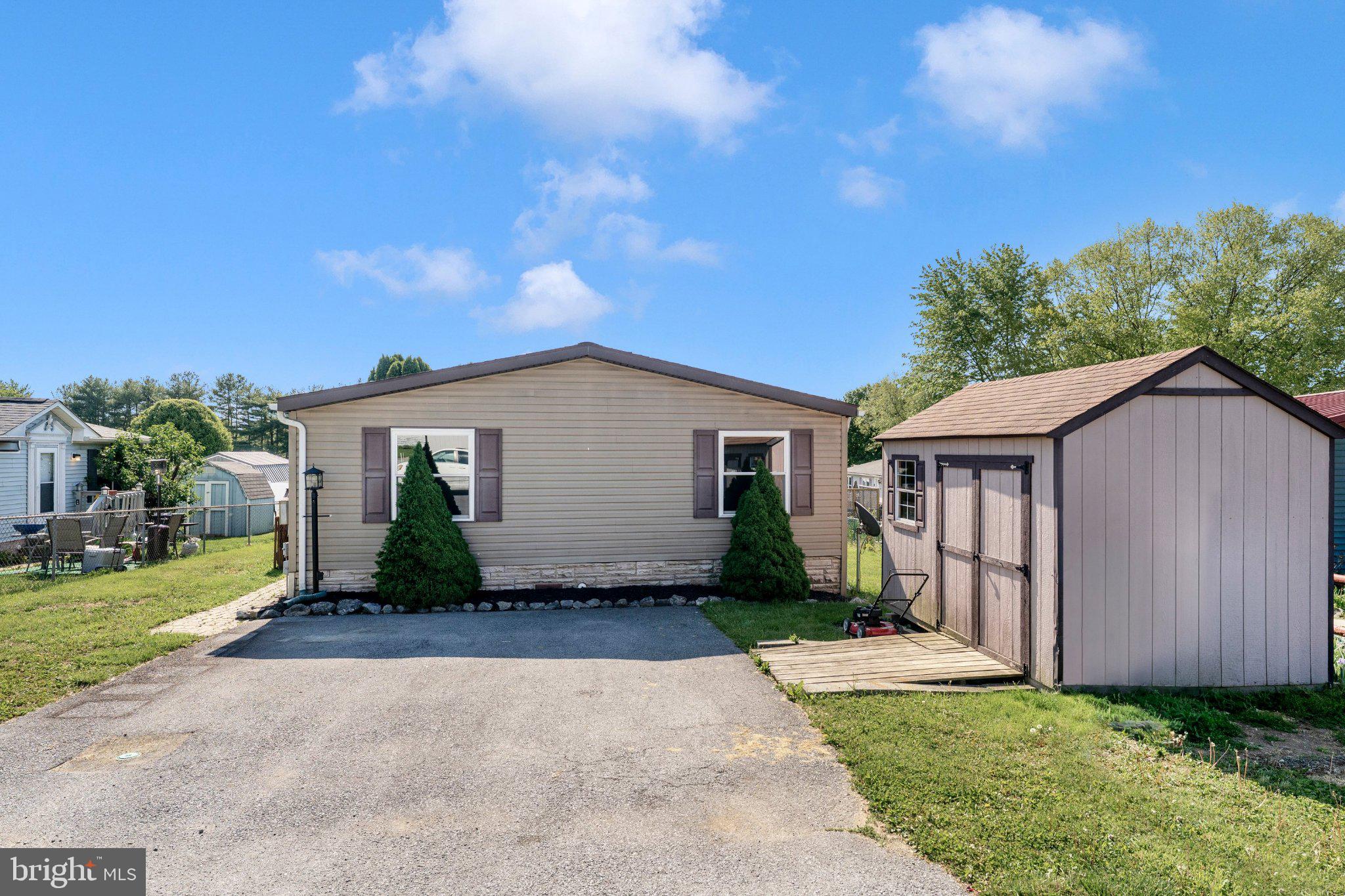 HIGHLAND MANOR - Residential