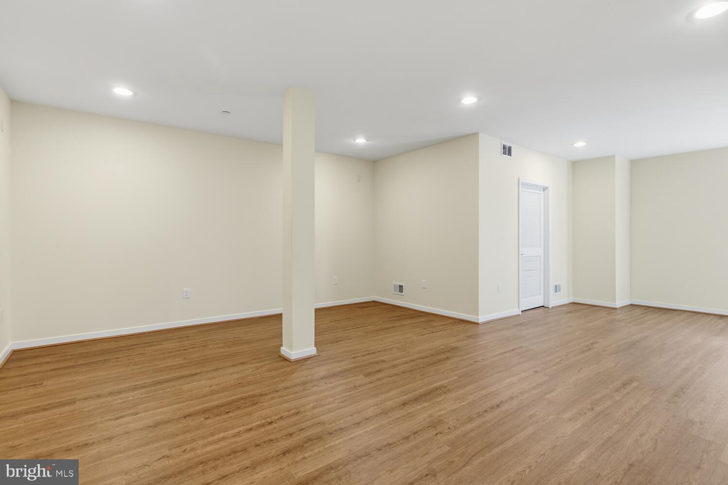 BROWNSTONES AT VF - Residential