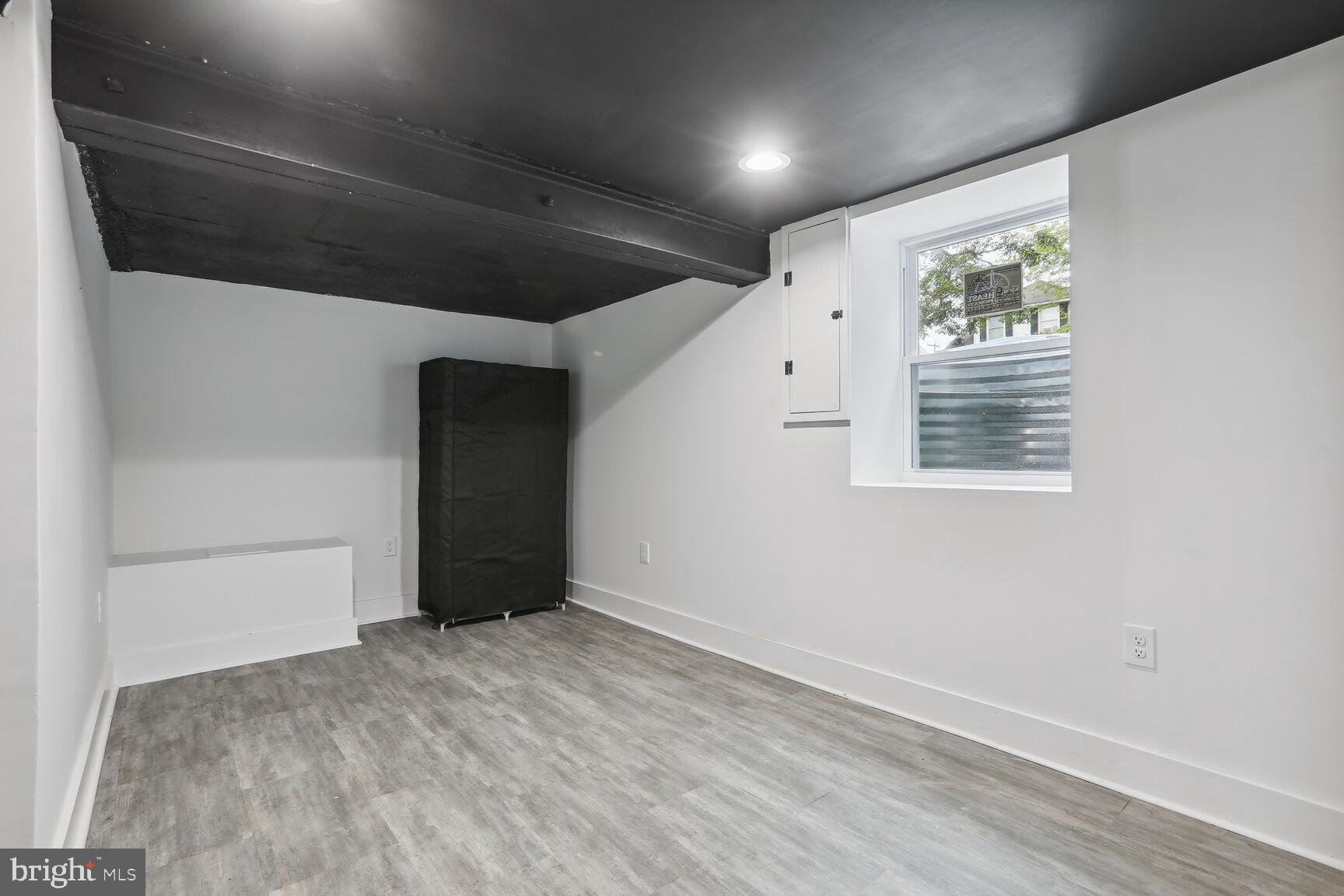 EDNOR GARDENS - LAKESIDE - Residential