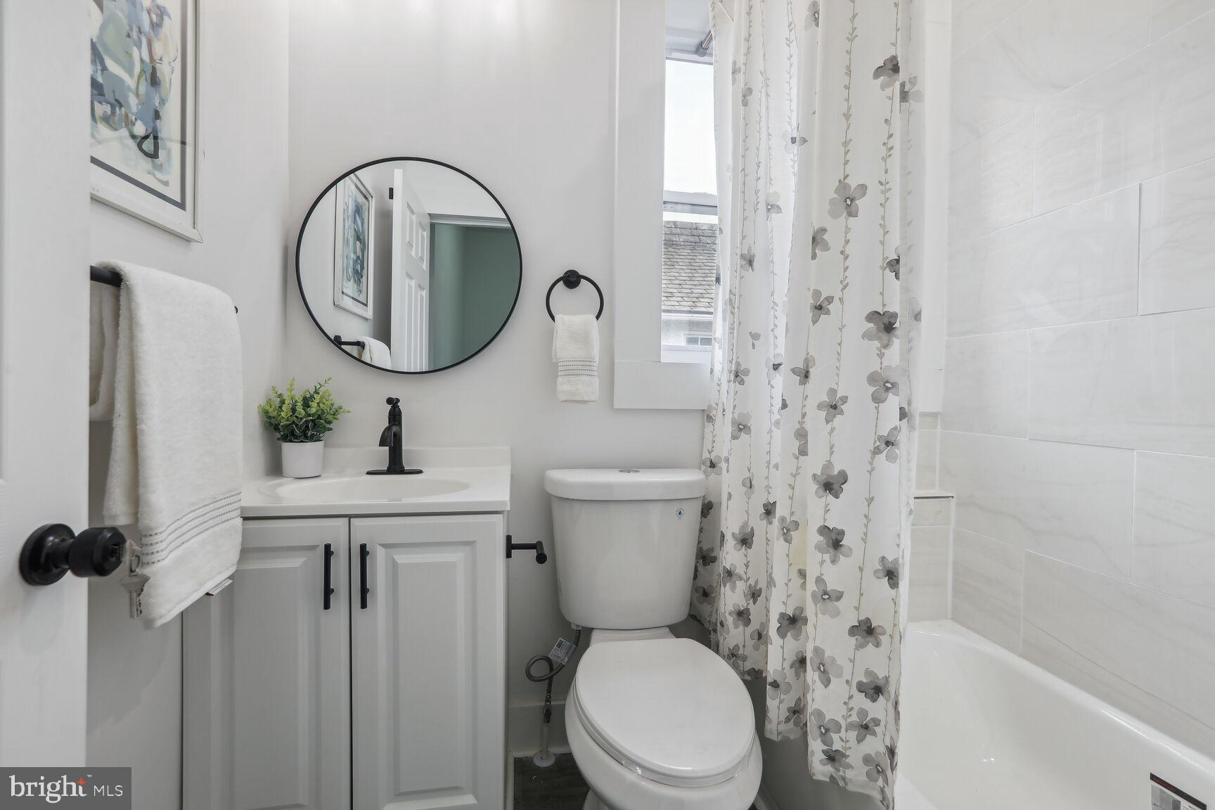 EDNOR GARDENS - LAKESIDE - Residential