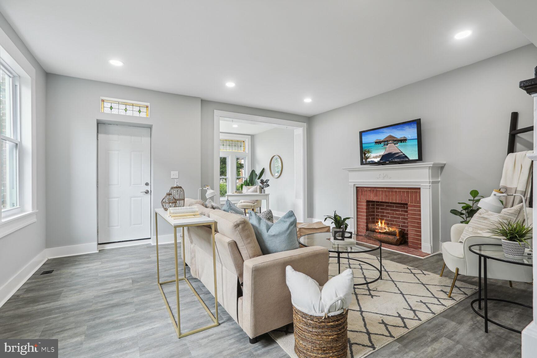 EDNOR GARDENS - LAKESIDE - Residential