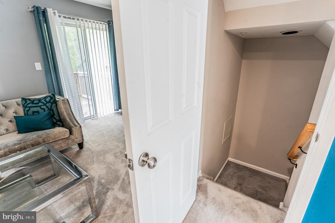 KINGS GRANT - Residential