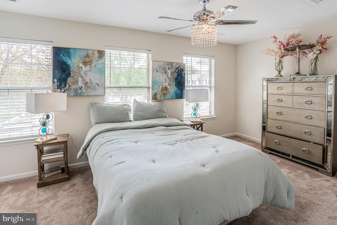 KINGS GRANT - Residential