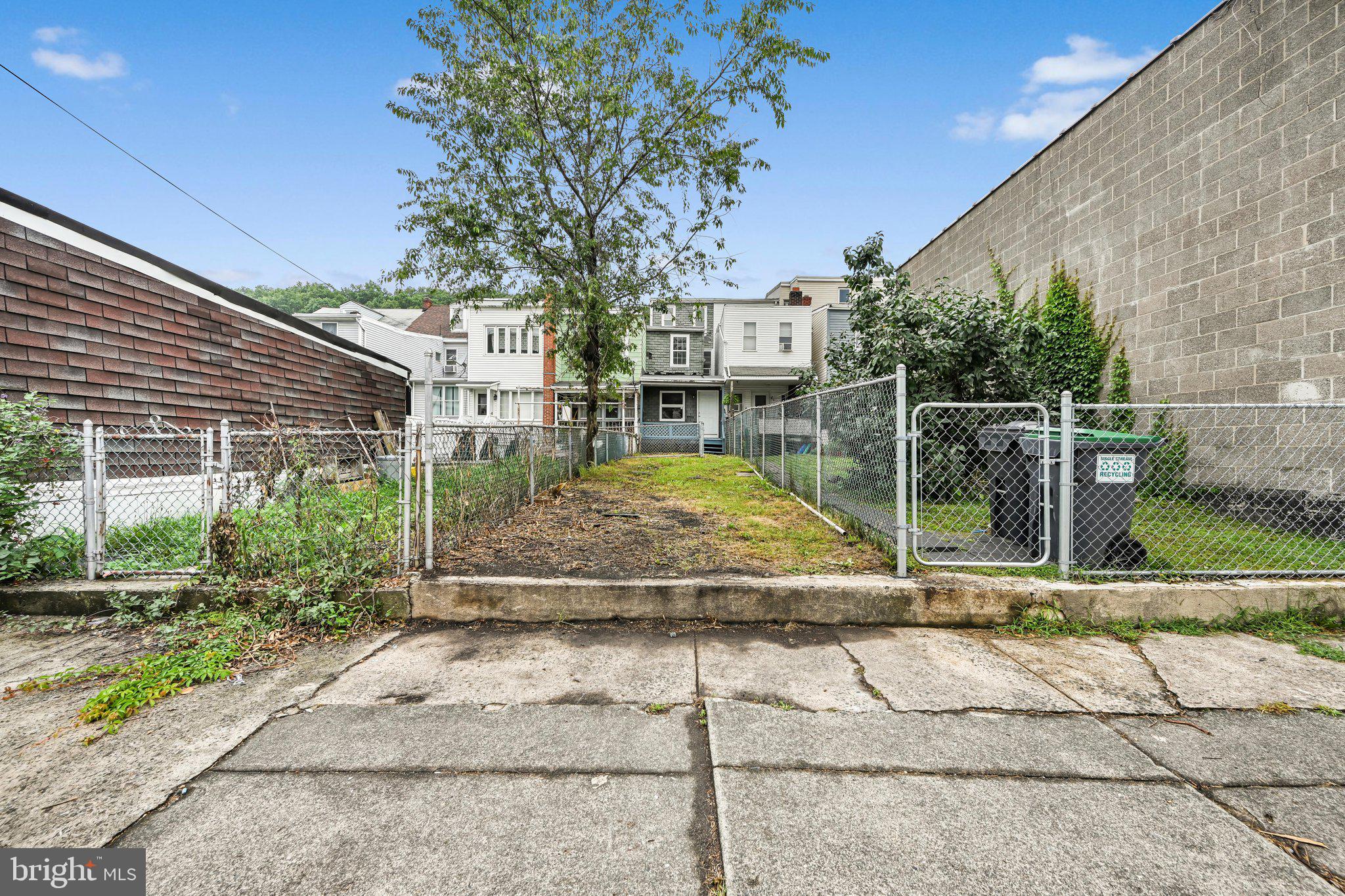 620 E CENTRE STREET