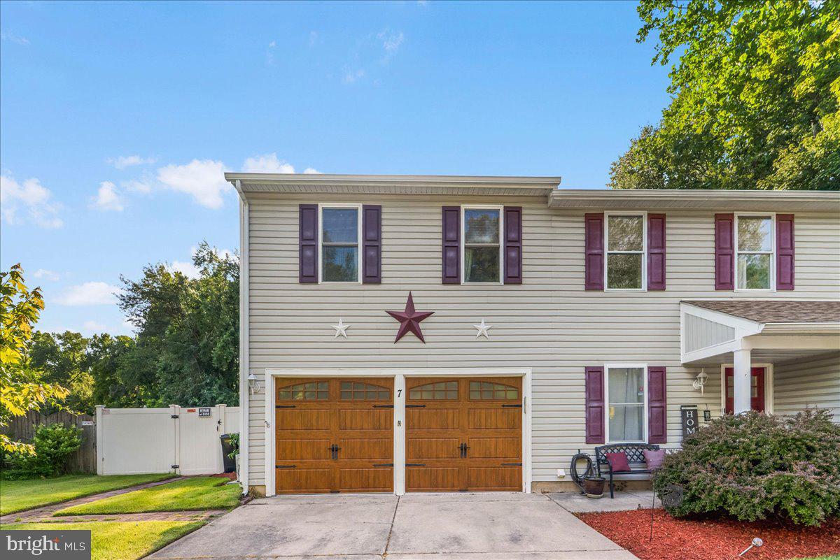 7 LANCASTER DRIVE