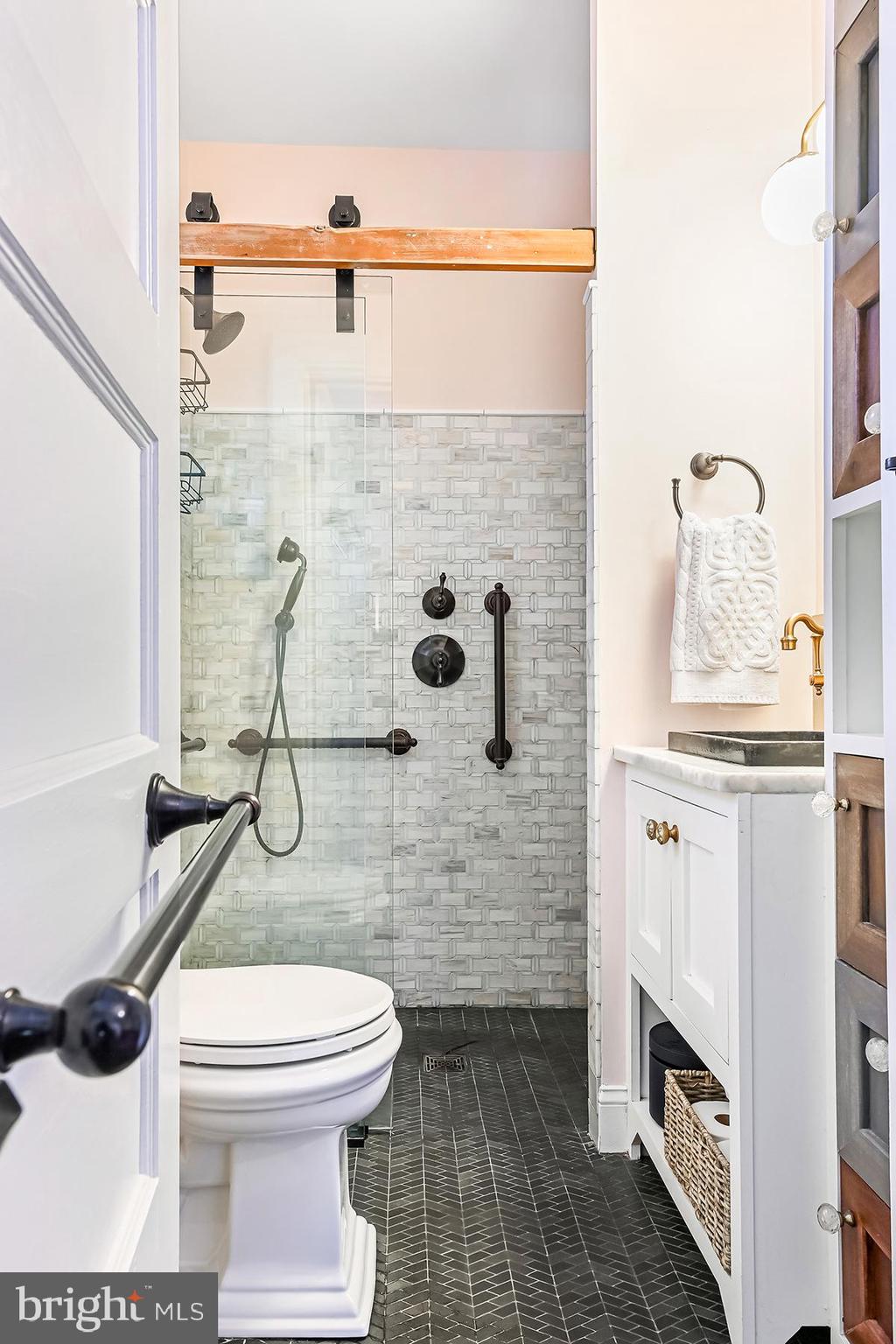 BROADVIEW ESTATES - Residential