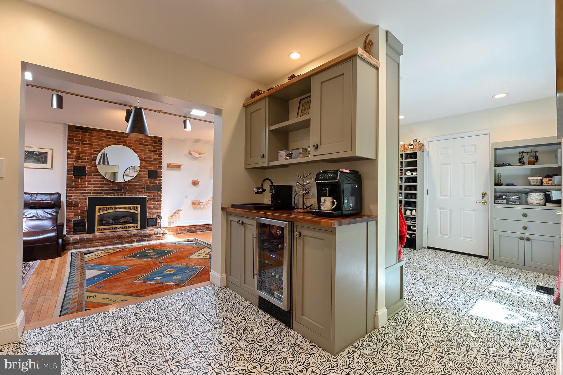 BROADVIEW ESTATES - Residential