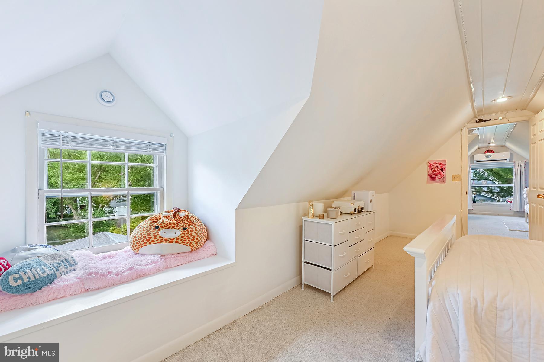 BROADVIEW ESTATES - Residential