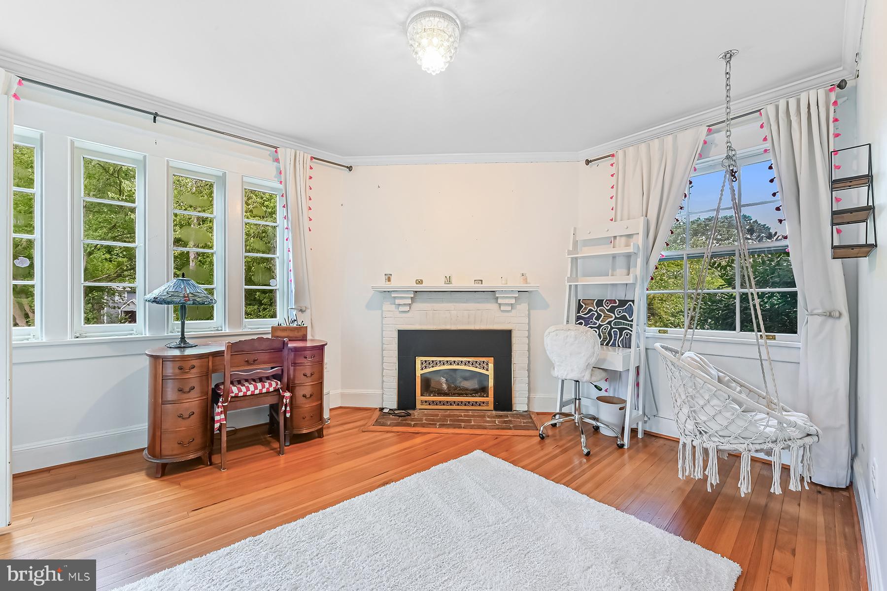 BROADVIEW ESTATES - Residential