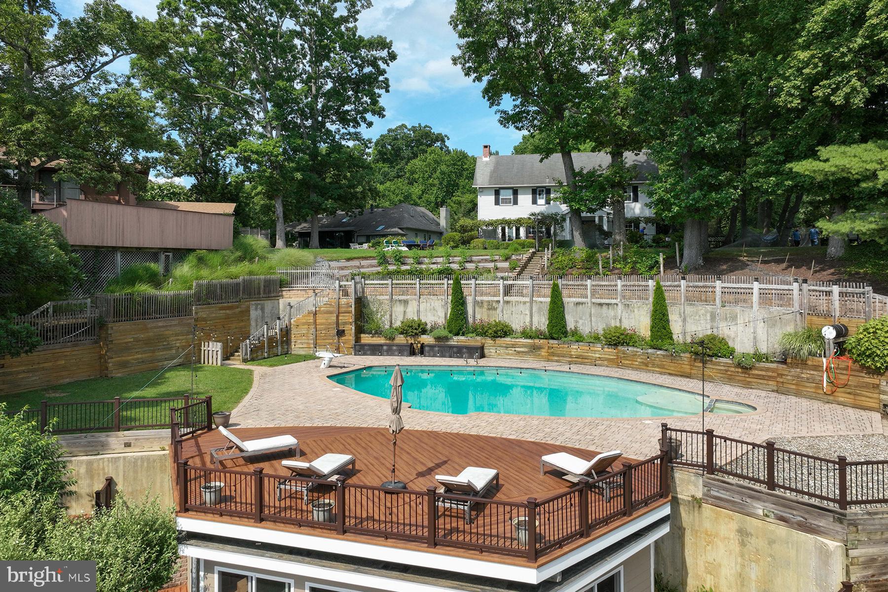 BROADVIEW ESTATES - Residential