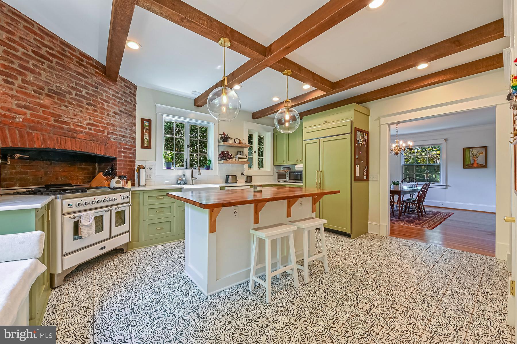 BROADVIEW ESTATES - Residential