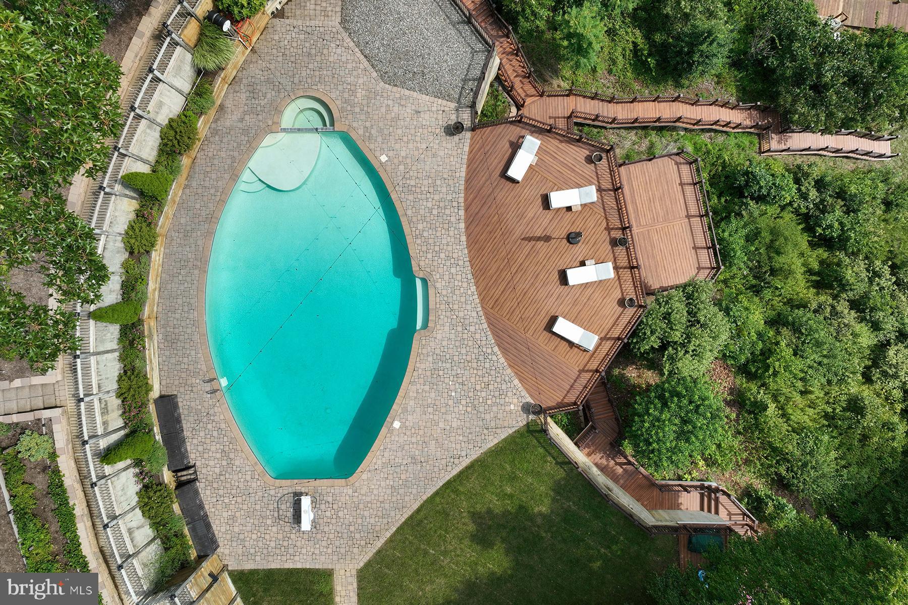 BROADVIEW ESTATES - Residential