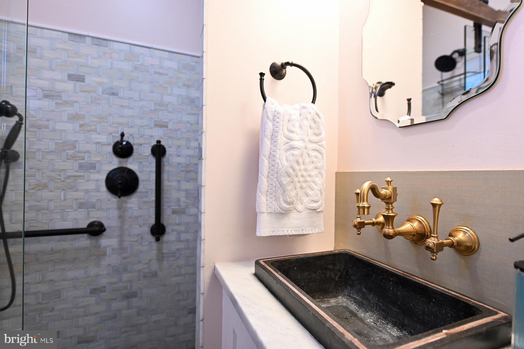 BROADVIEW ESTATES - Residential