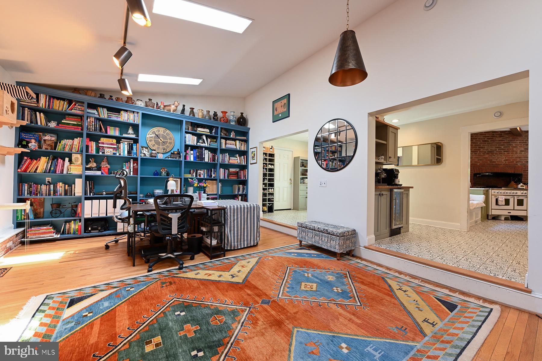 BROADVIEW ESTATES - Residential