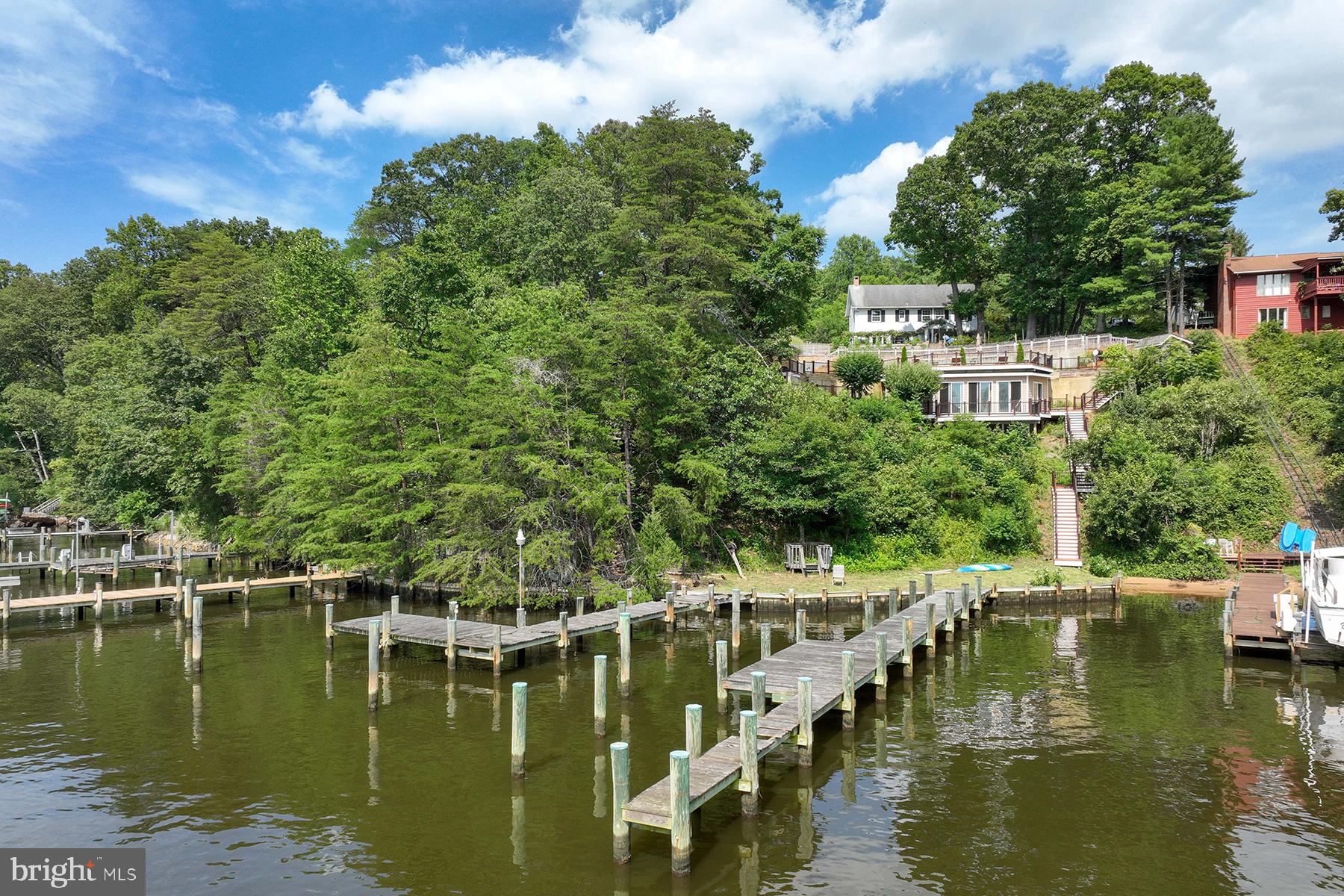 BROADVIEW ESTATES - Residential