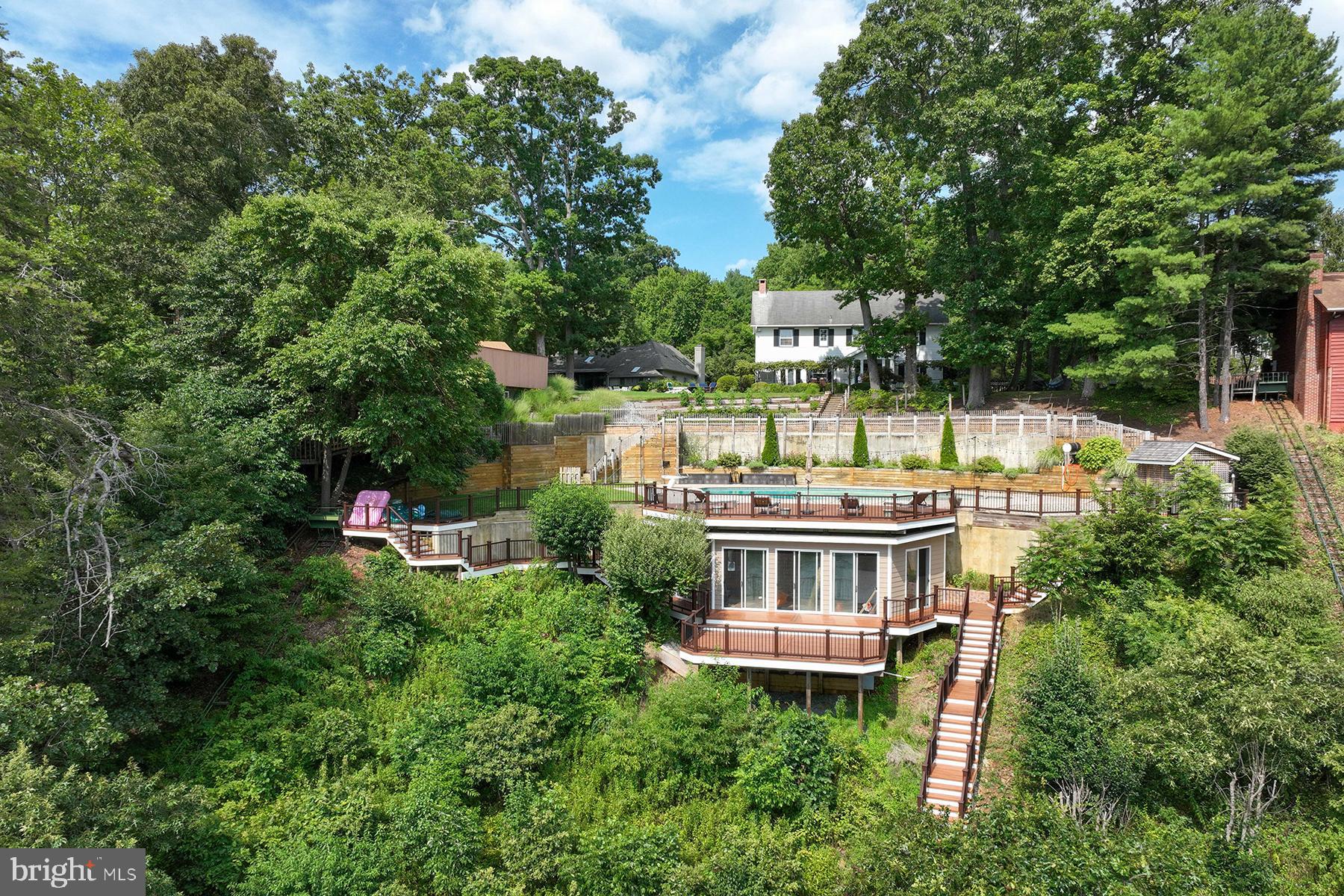 BROADVIEW ESTATES - Residential