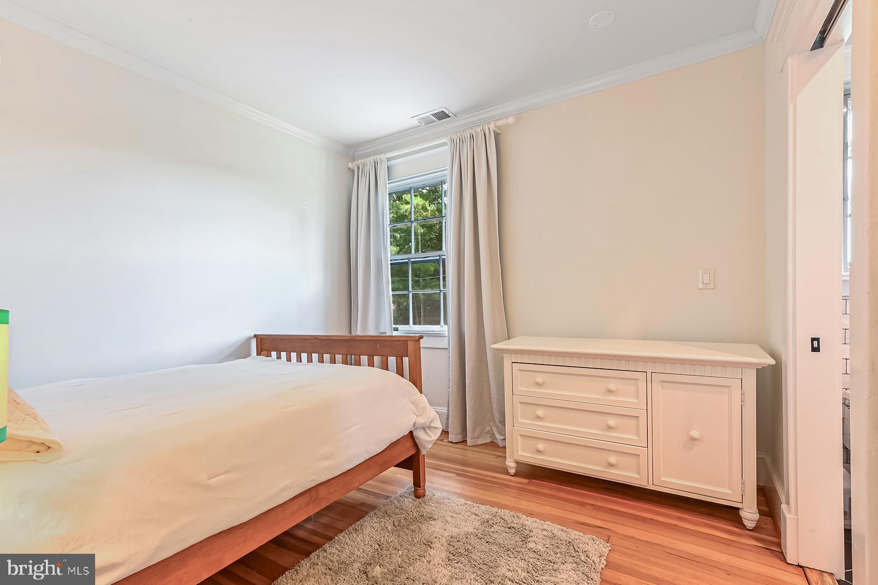 BROADVIEW ESTATES - Residential