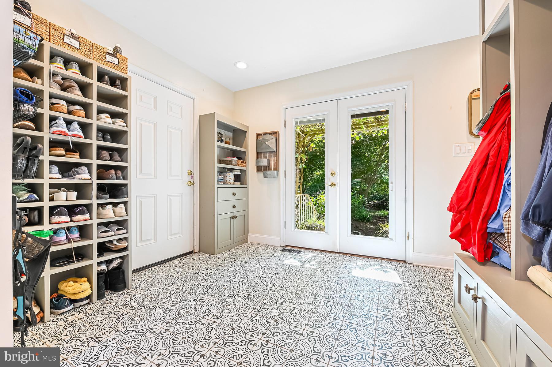 BROADVIEW ESTATES - Residential