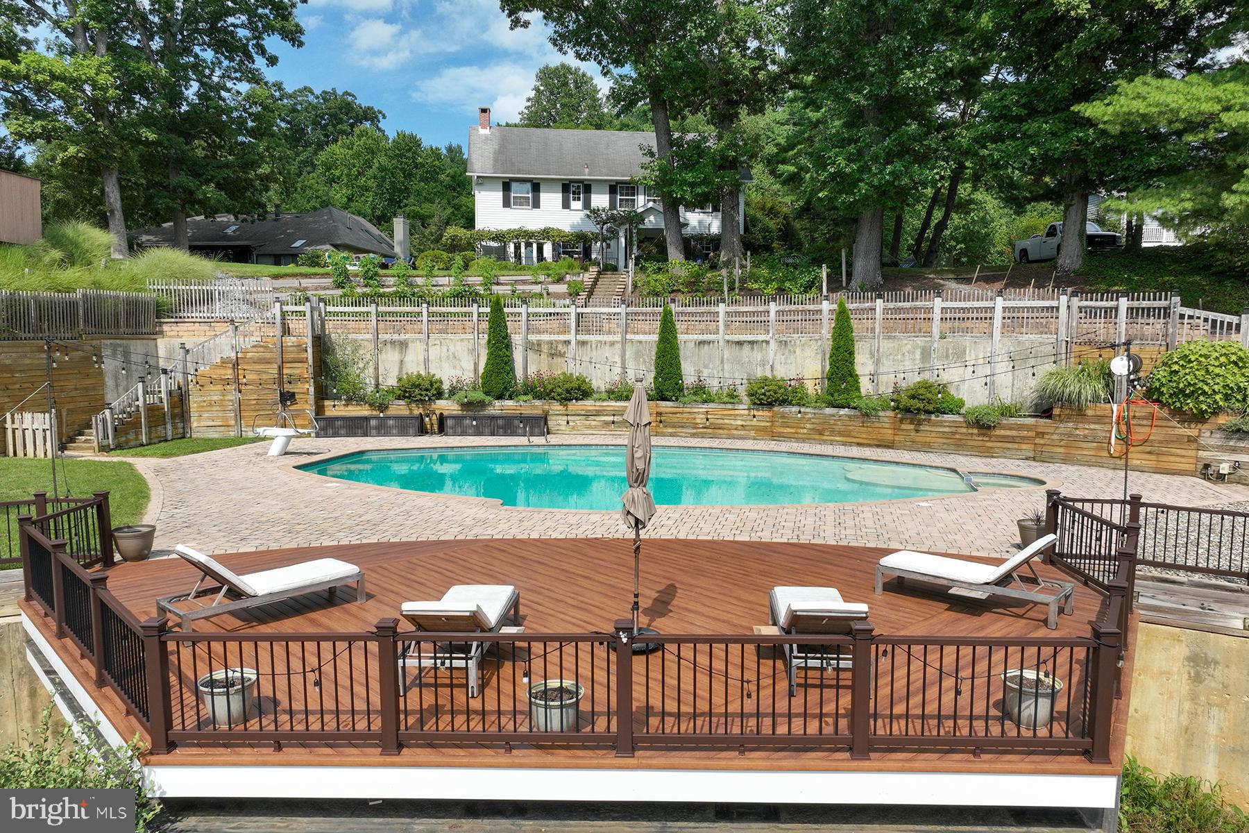 BROADVIEW ESTATES - Residential