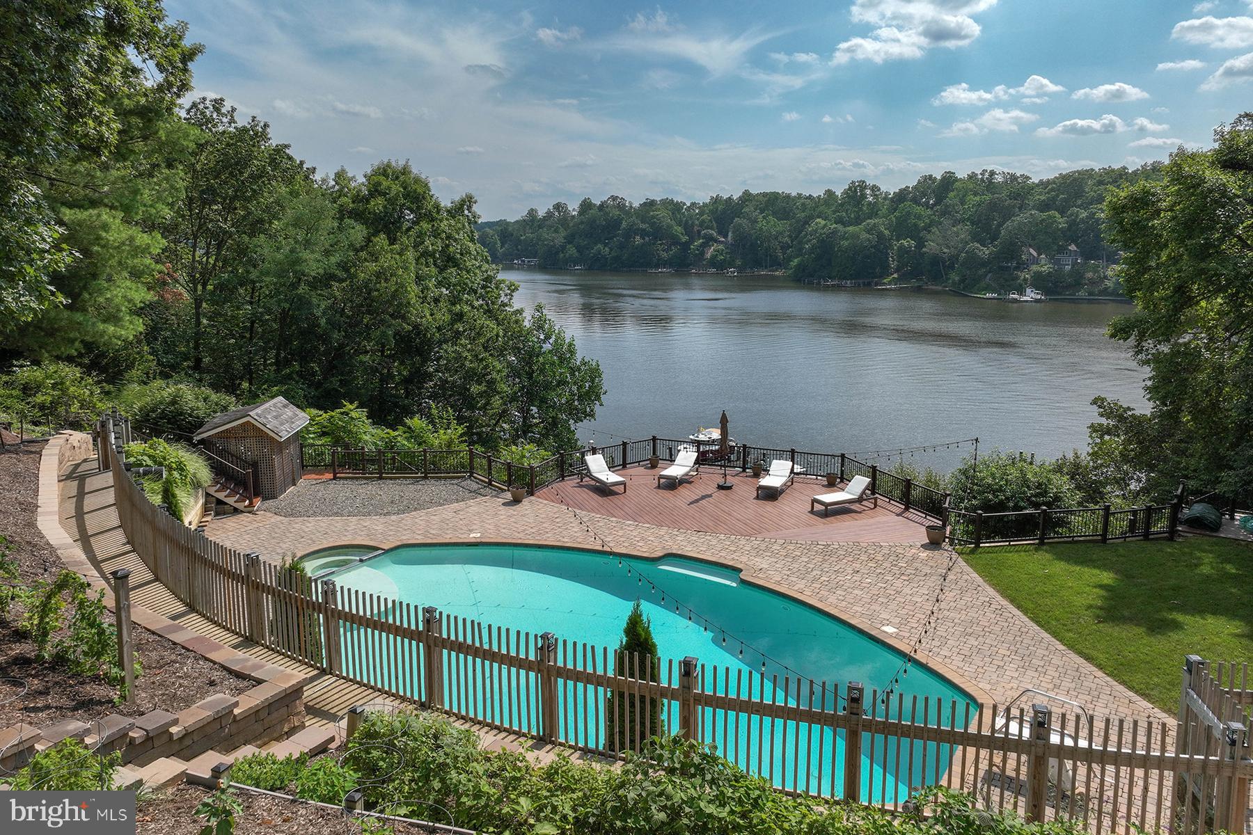 BROADVIEW ESTATES - Residential