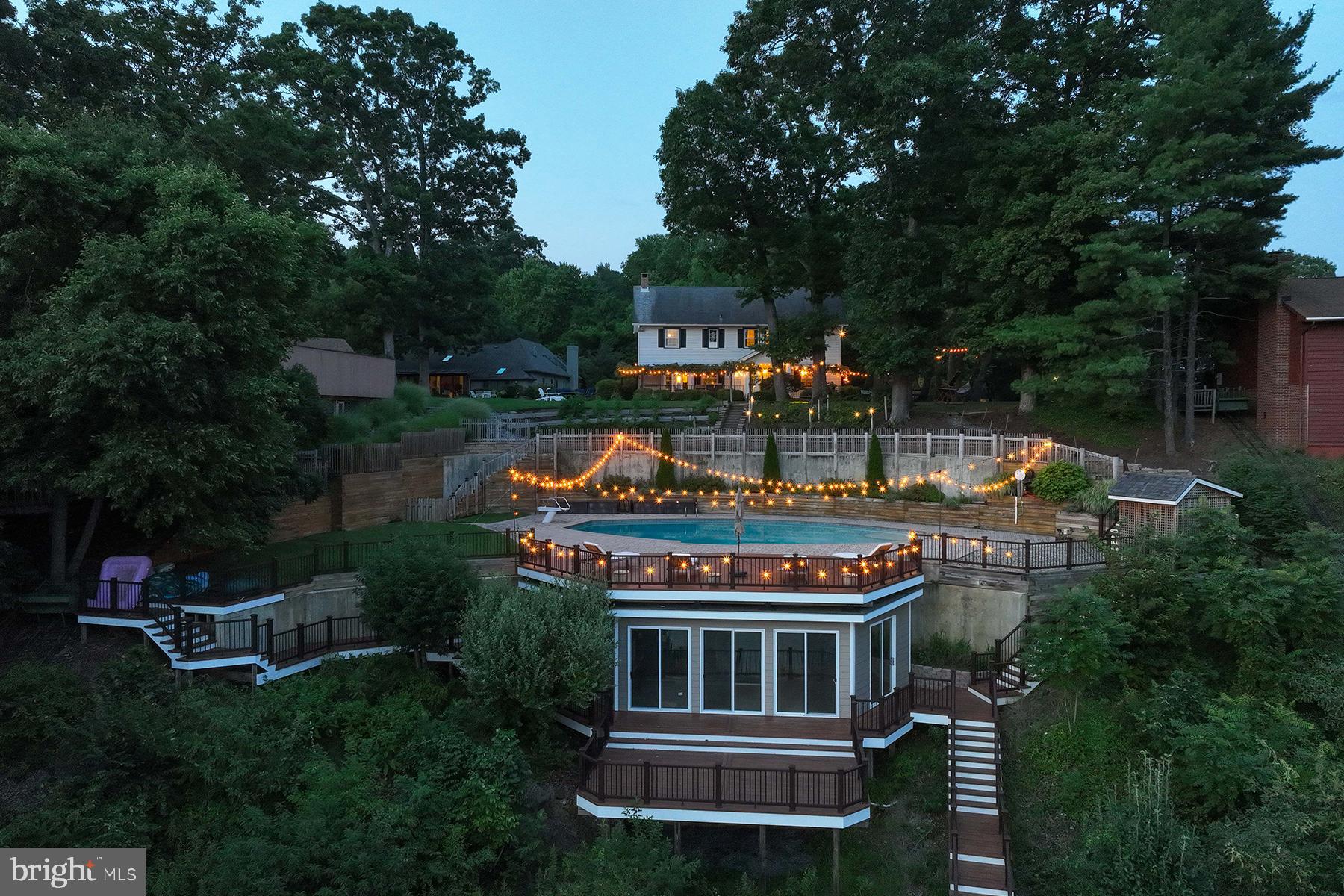 BROADVIEW ESTATES - Residential