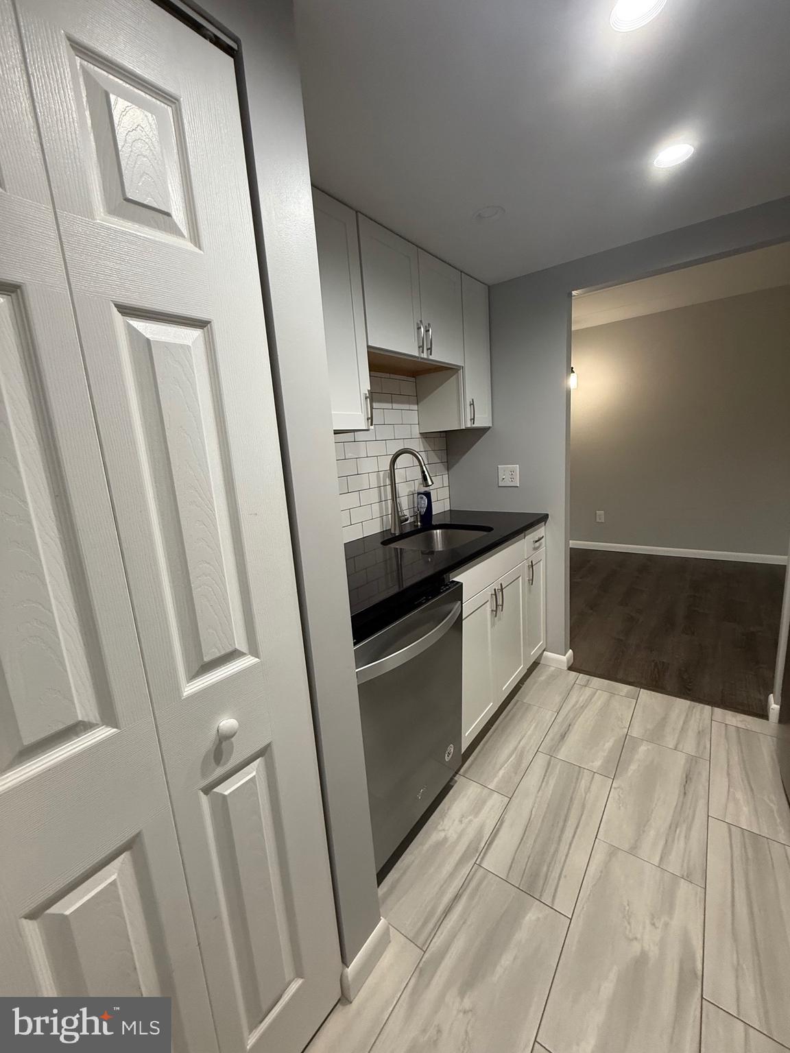 VILLAGE WALK - Residential Lease