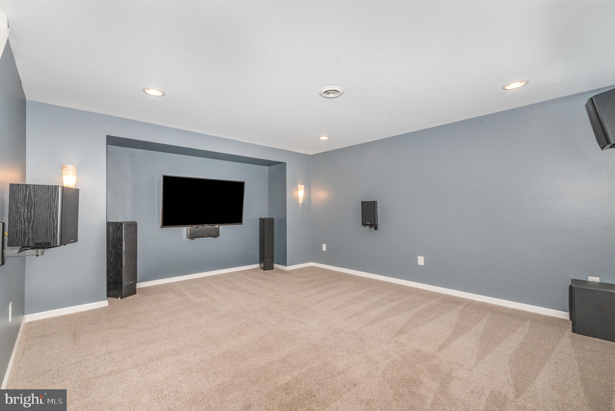 WEST RIDGE - Residential